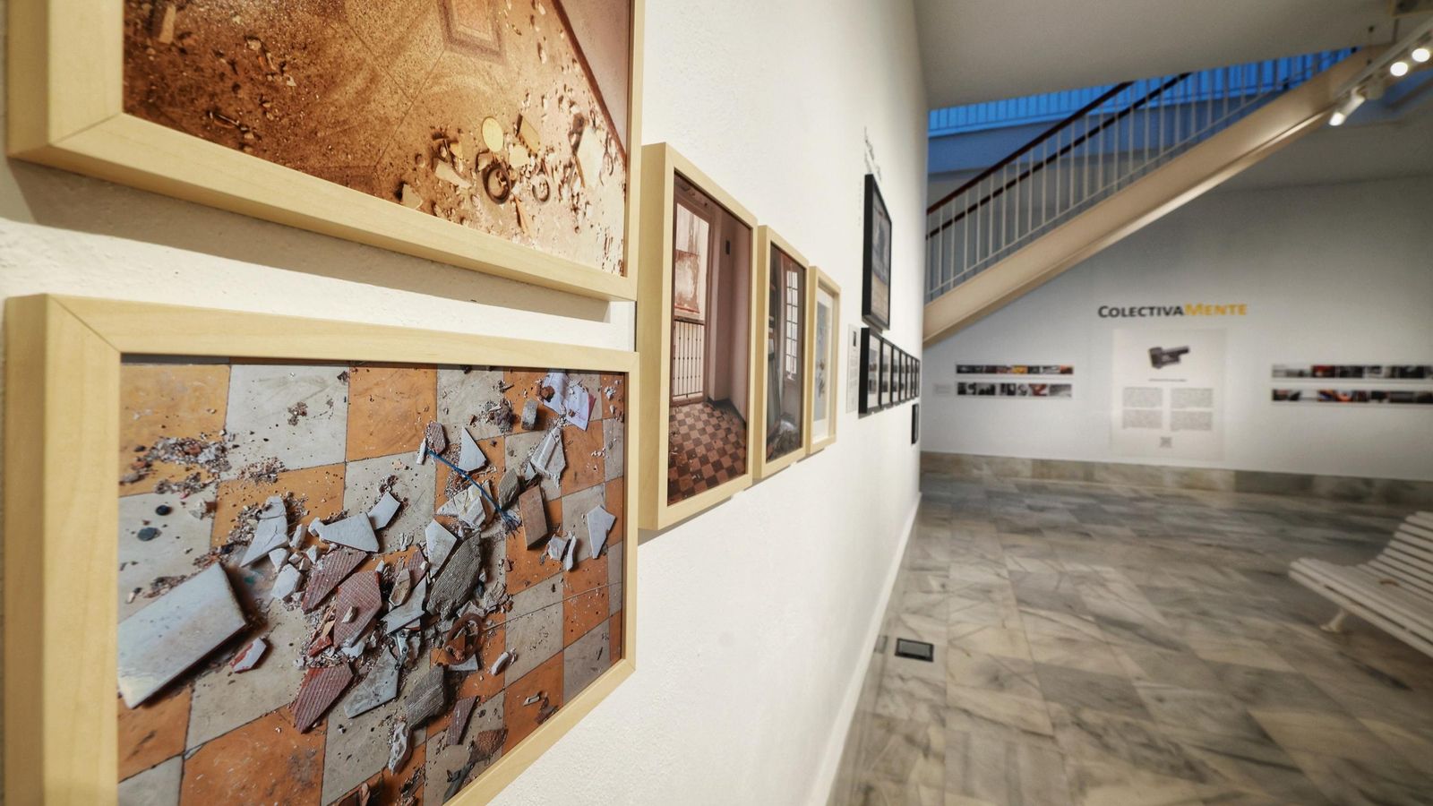 Un vistazo a la exposición 'Colectivamente' del fotocolectivo 35mm Cádiz.