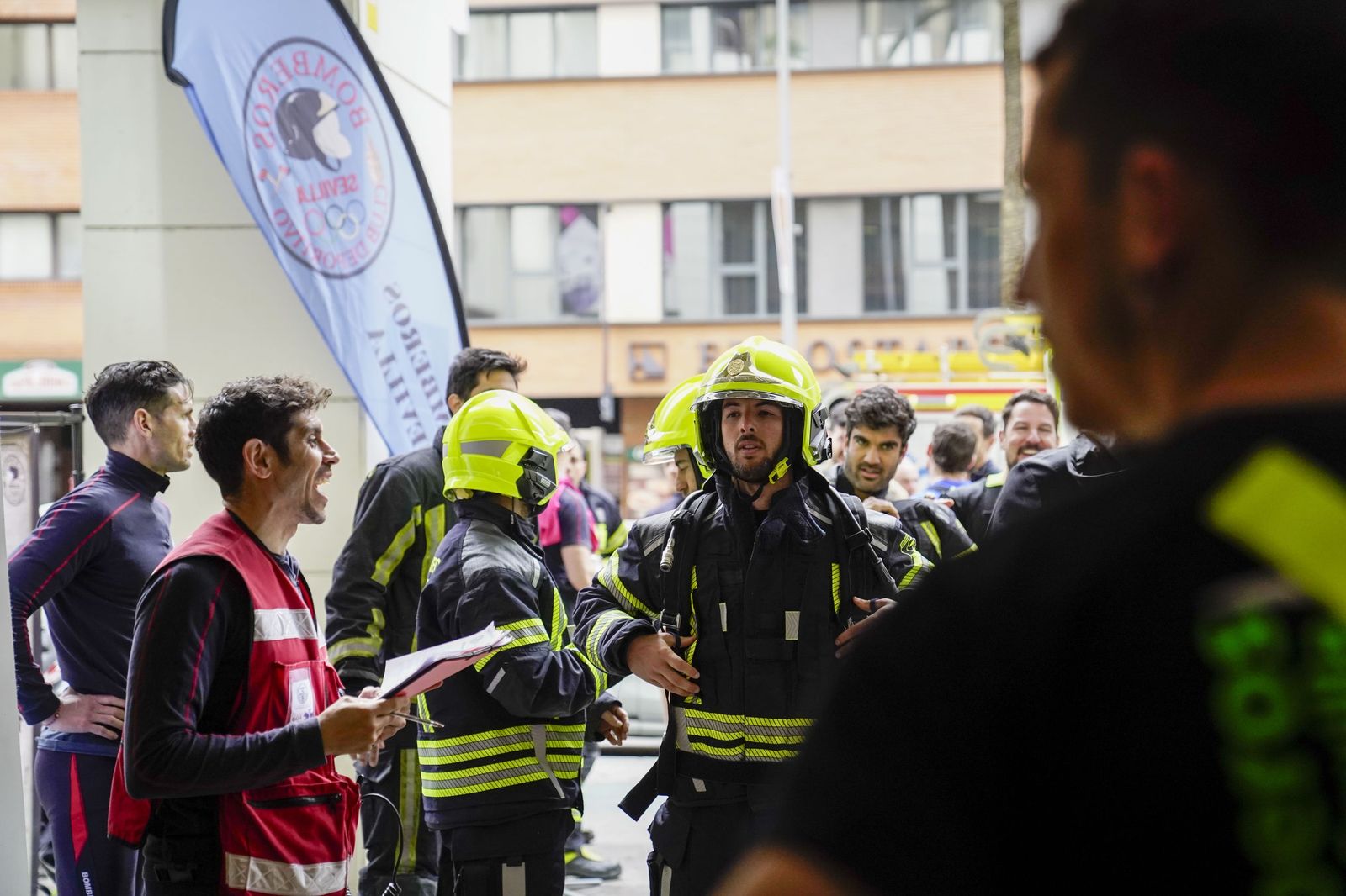 La cronoescalada de los bomberos en la Torre de los Remedios, todas las fotos