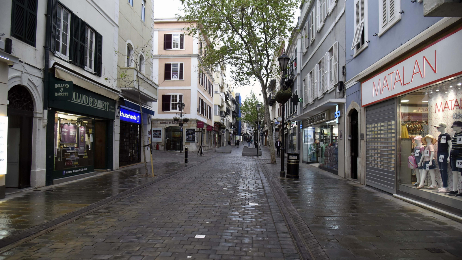 Las fotos de un día laborable en Gibraltar durante el coronavirus