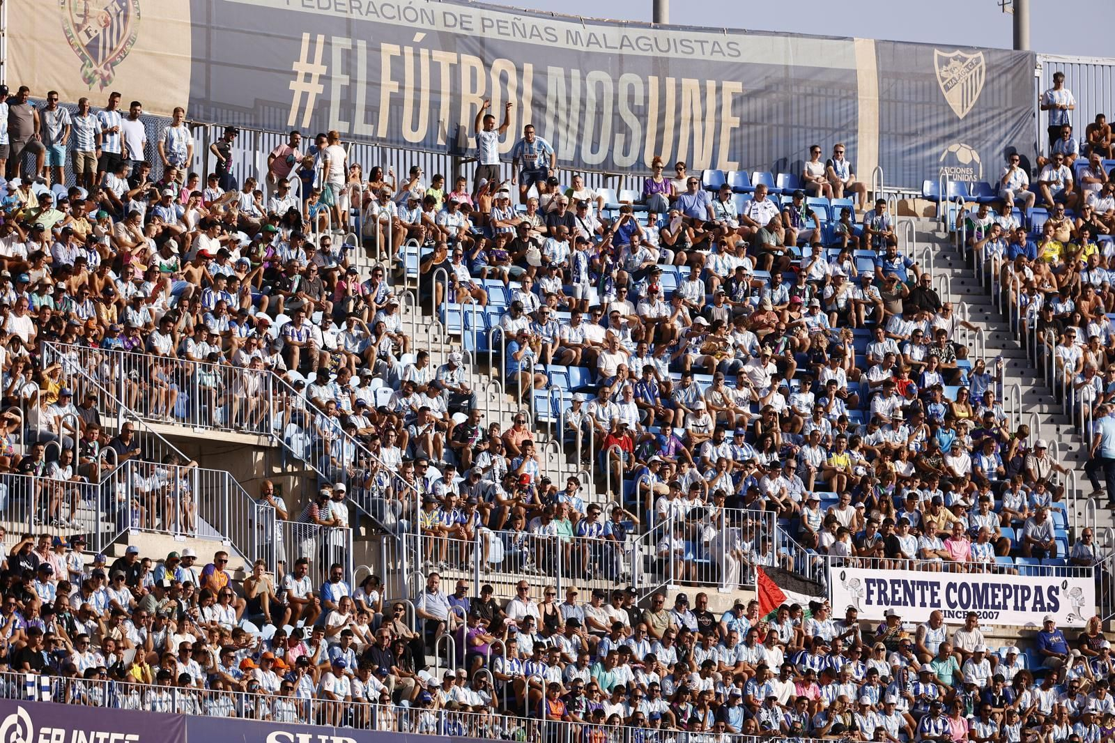 Búscate en las gradas de La Rosaleda durante el Málaga-Cádiz