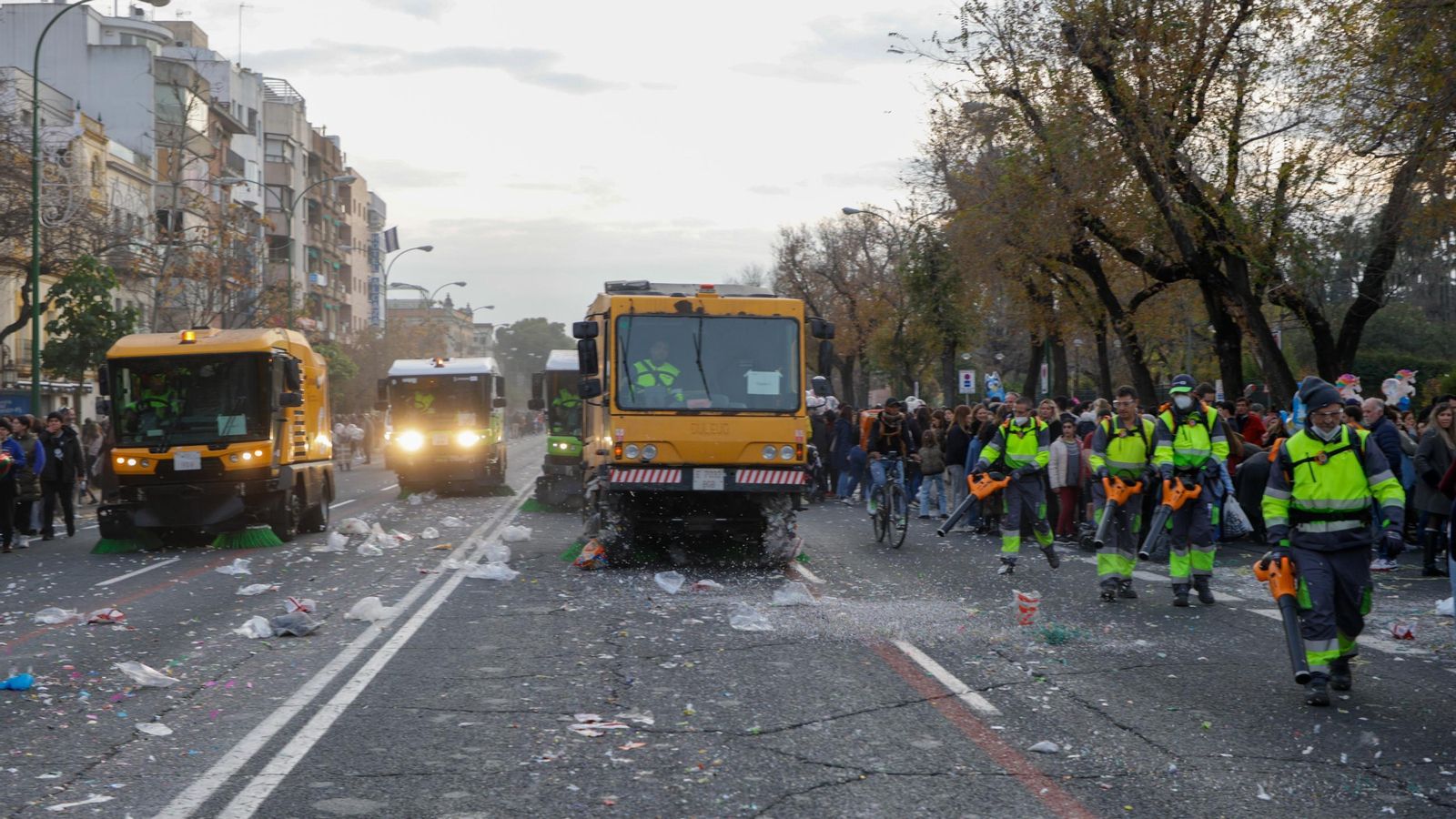 Las fotos de la ínsolita salida de los Reyes Magos del Ateneo un 4 de enero