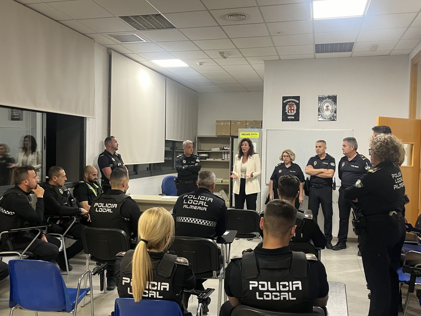 La alcaldesa participa en la coordinación de los efectivos durante el día de ayer y la madrugada