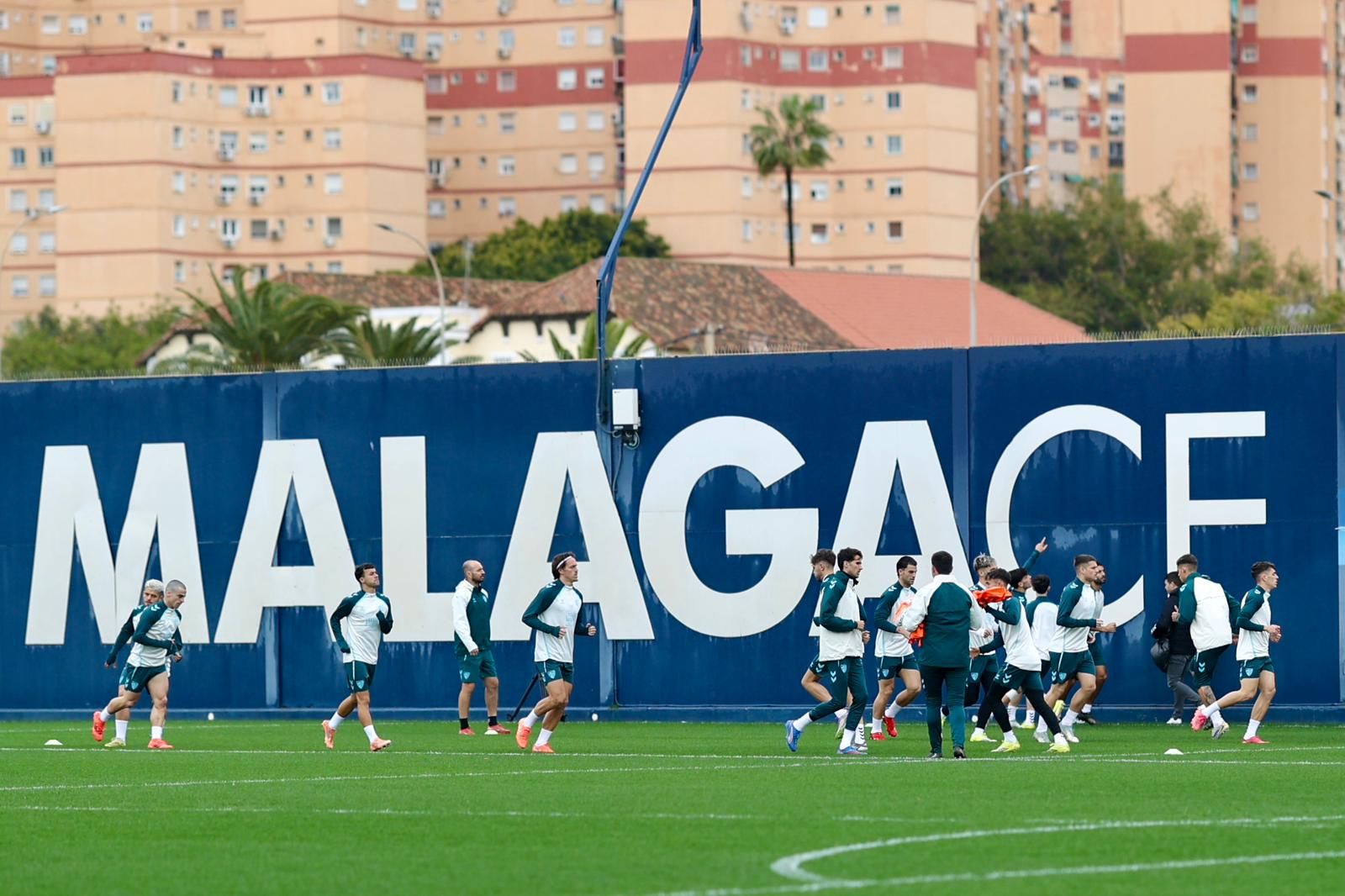 El Málaga CF ya juega el partido ante la Cultural Leonesa