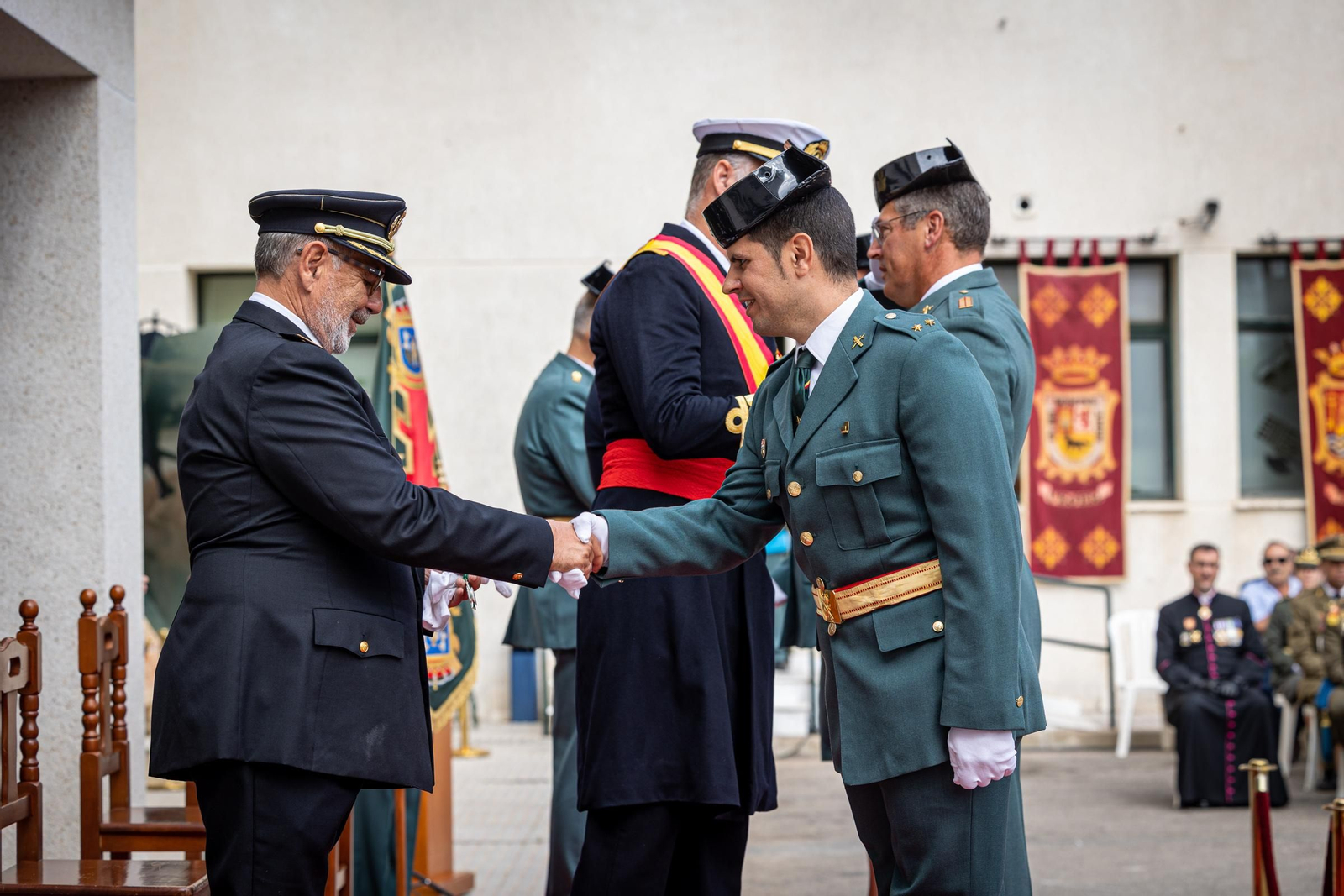 Imágenes de los actos de la Guardia Civil en Cádiz por la festividad de la Virgen del Pilar