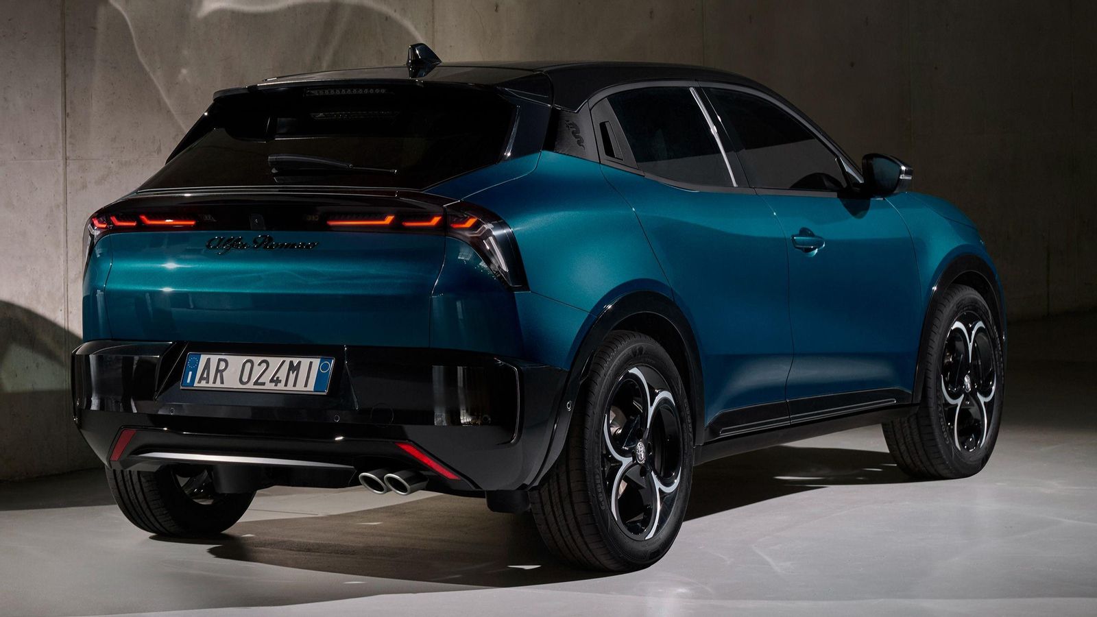 Los dos Ibrida del Alfa Junior, con uno o dos motores eléctricos, rendirán la misma potencia: 136 CV.