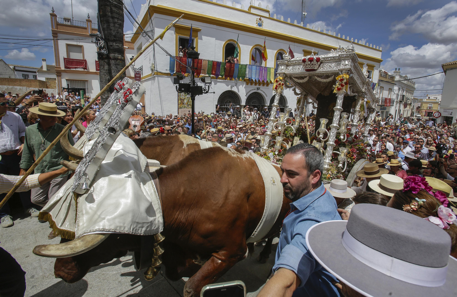 Paso de las Hermandades por Villamanrique