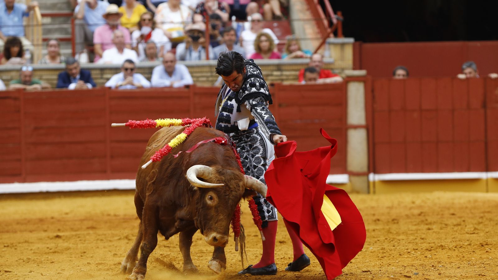 Morante de La Puebla en una tanda de naturales al segundo de la tarde.