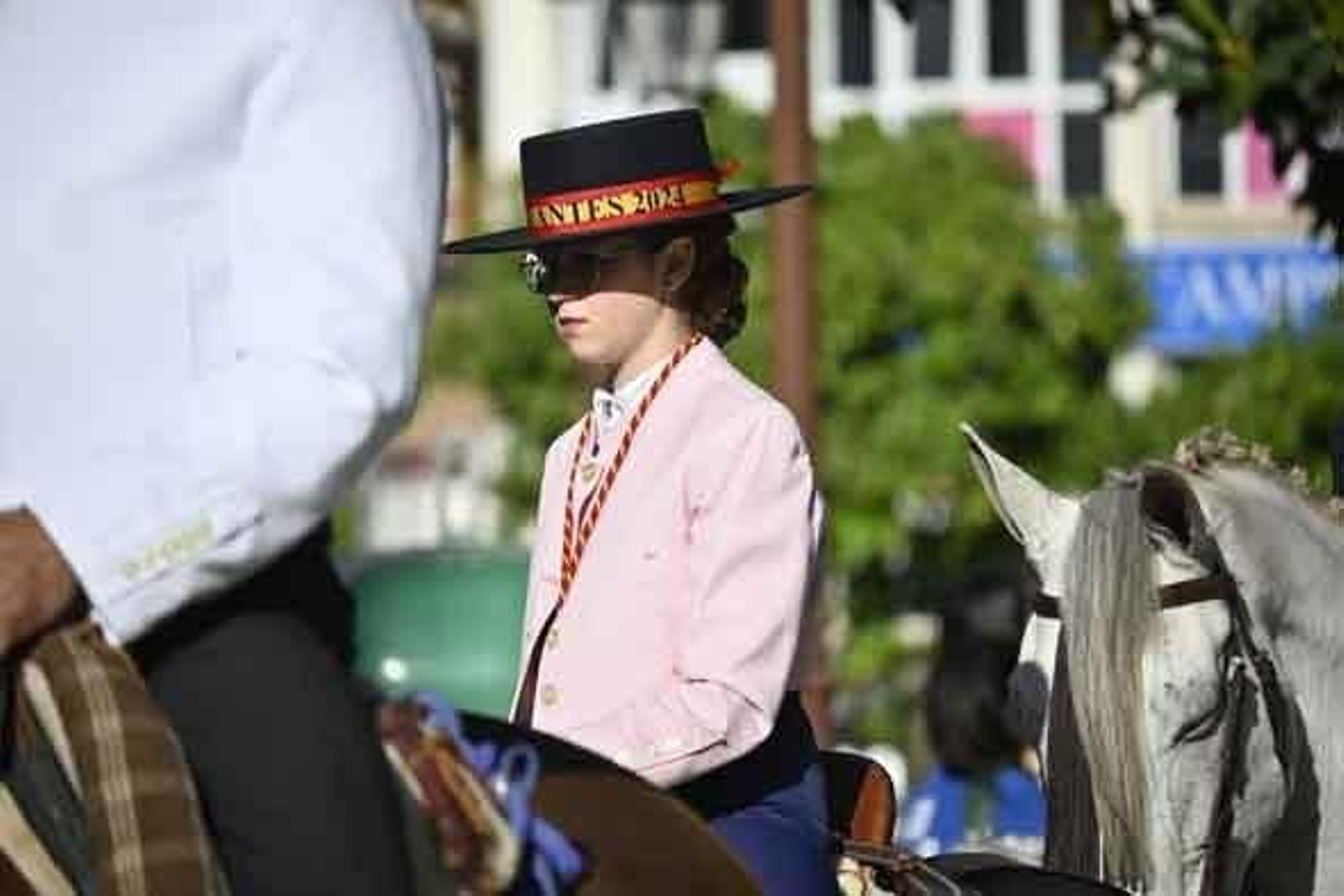 Las mejores imágenes de los peregrinos en la salida de Emigrantes