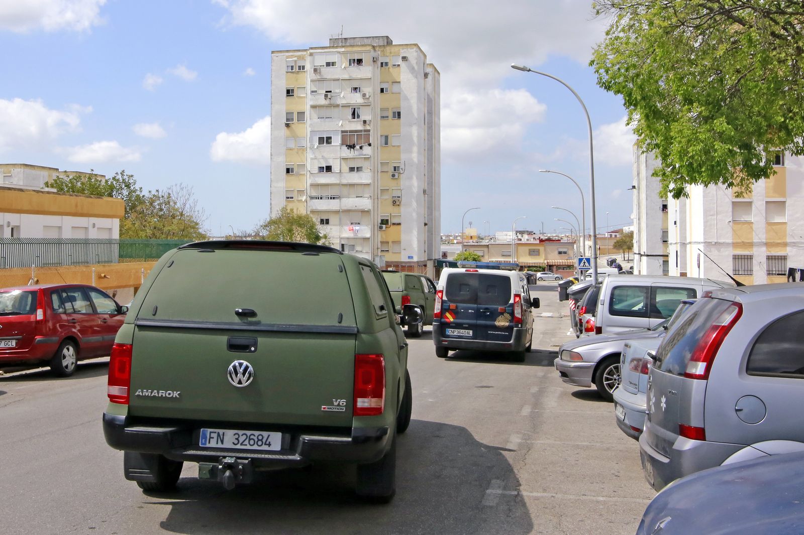 Policía Nacional junto a Infantería de Marina, y la UME en Jerez