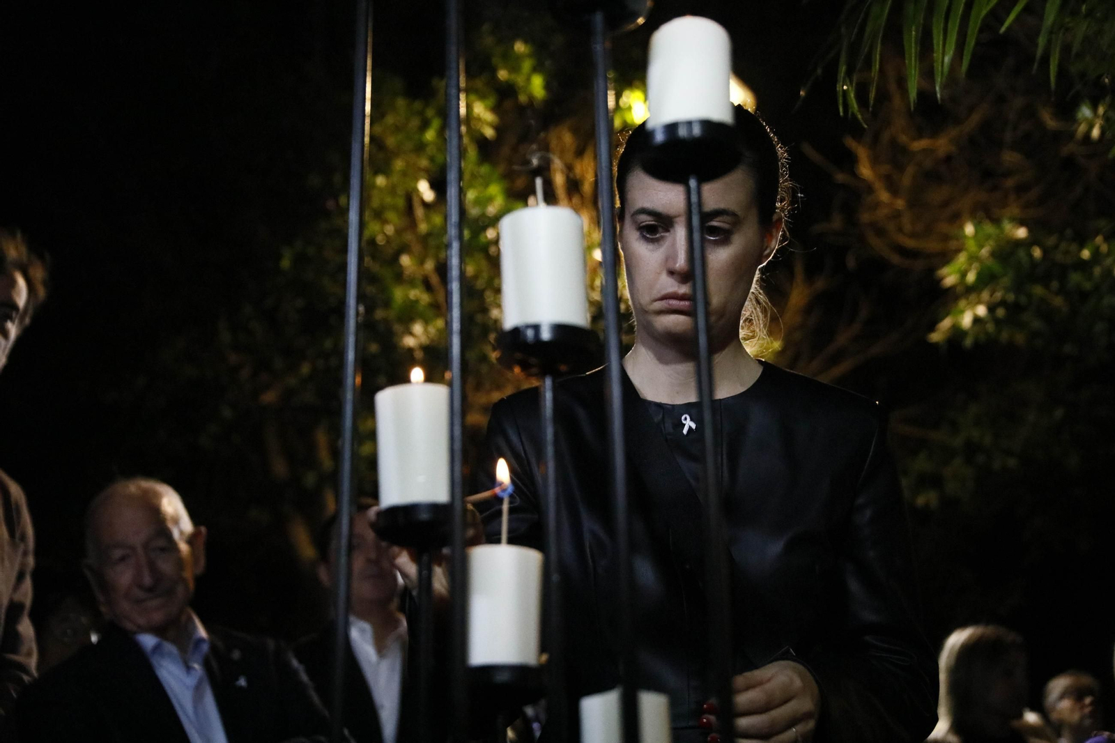 Manifestación por el 25 N en Roquetas de Mar