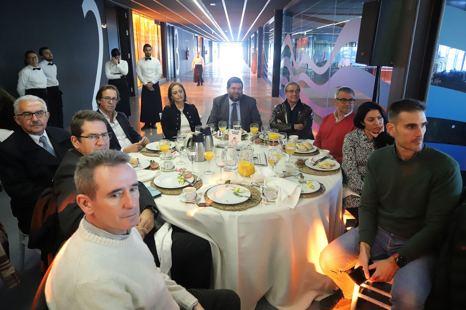 Imágenes de los asistentes al Desayuno Coloquio "Economía azul, claves para el desarrollo sostenible" organizado por el Grupo Joly