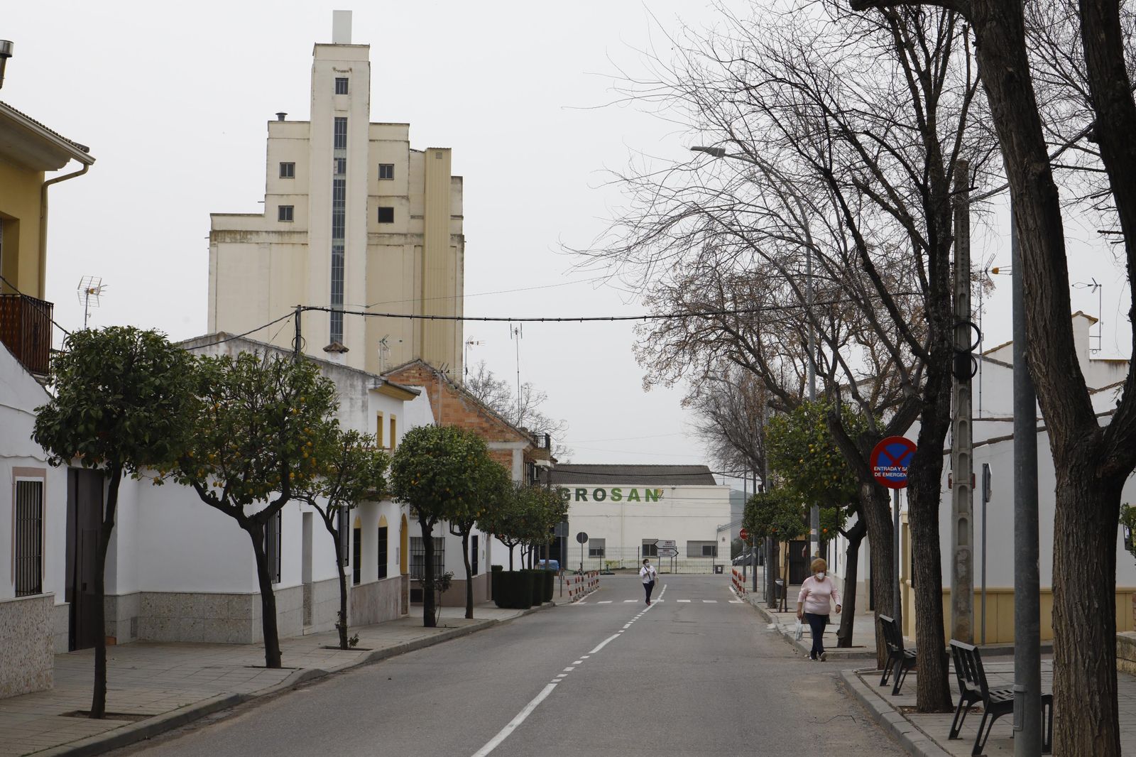 Fotografías: Un paseo por la barriada periférica de Santa Cruz, la más aislada de Córdoba