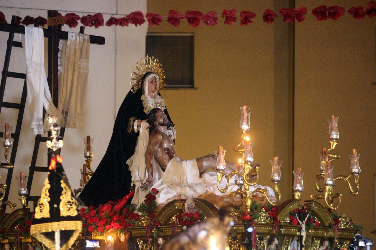 El XXV aniversario dela Hermandad de los Dolores de Puerto Real, en imágenes