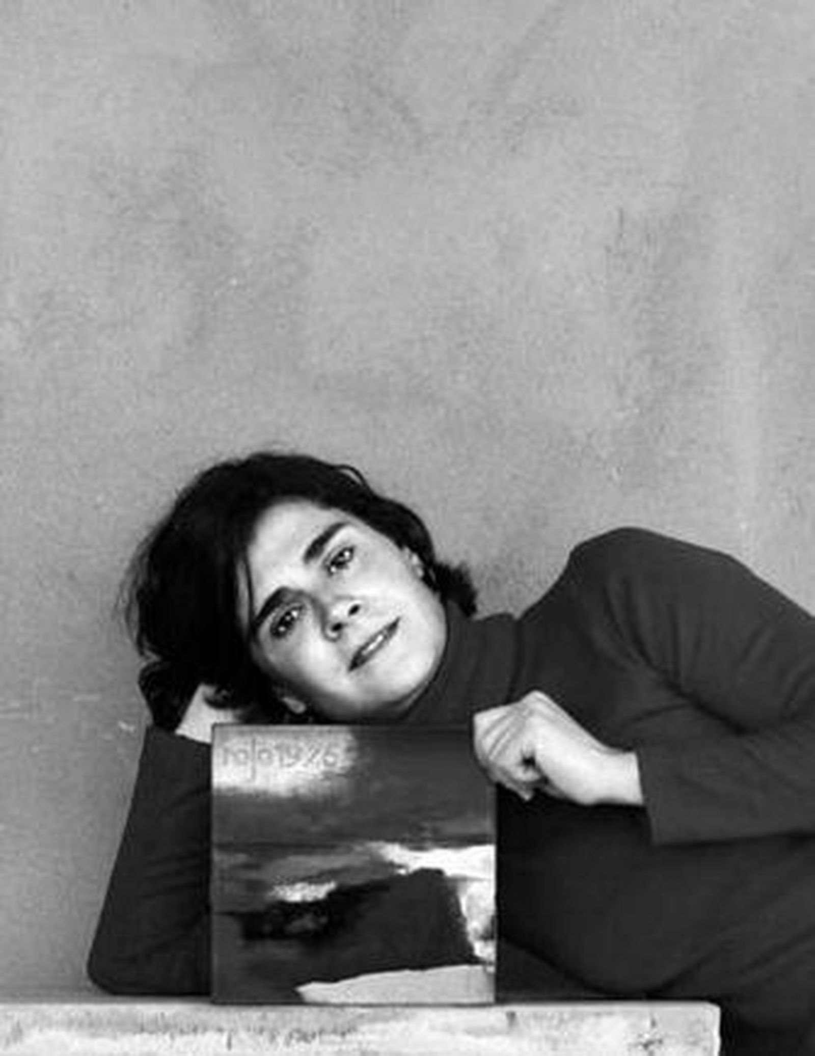 Mujeres, plenitud de color y ausencia