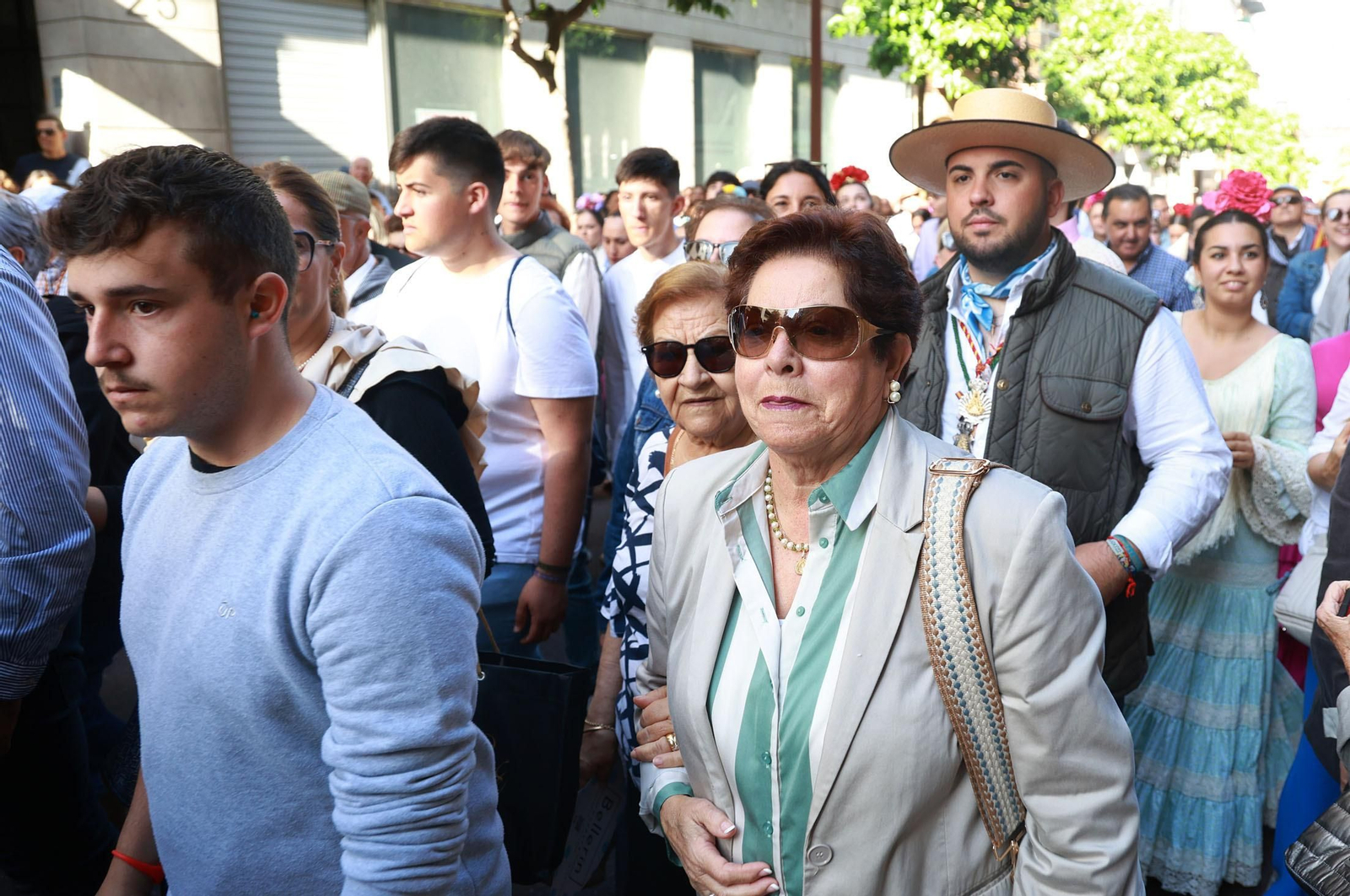 Las mejores imágenes de los peregrinos en la salida de Emigrantes