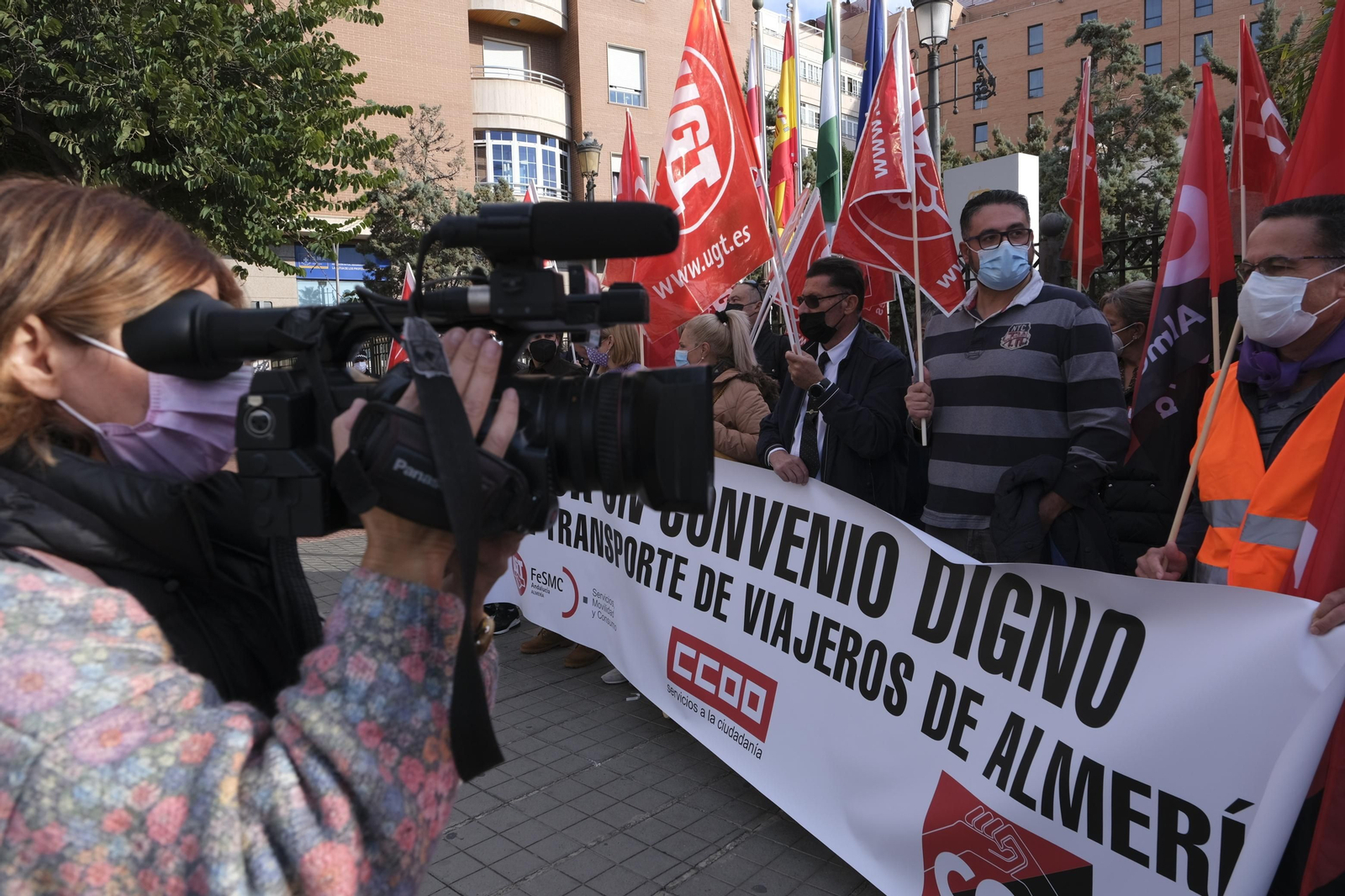Protesta de los trabajadores frente a Alcaldía