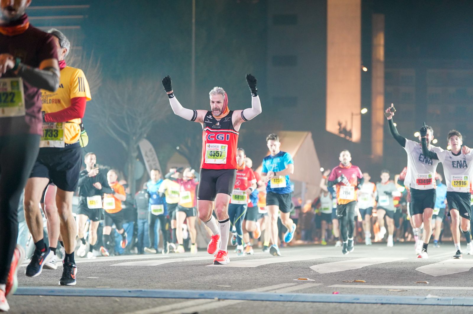 En imágenes: búscate en tu llegada a meta de la Carrera de San Antón 2026 (8)