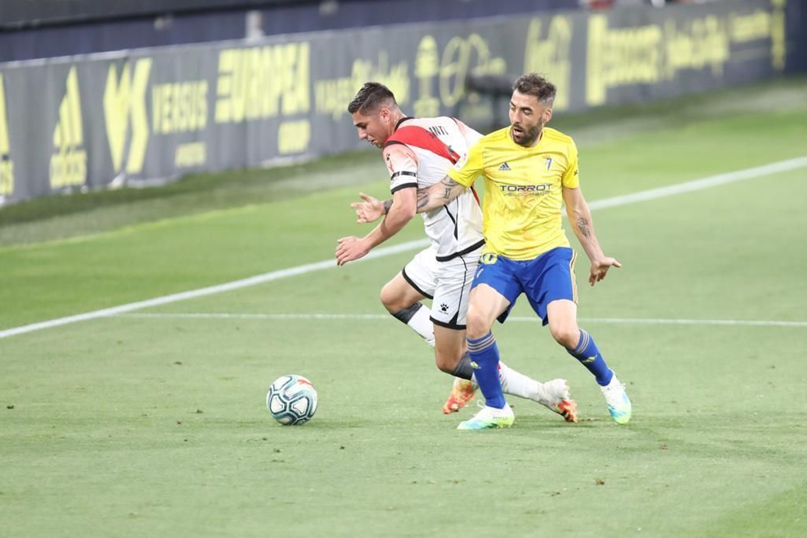 Las imágenes del Cádiz-Rayo Vallecano