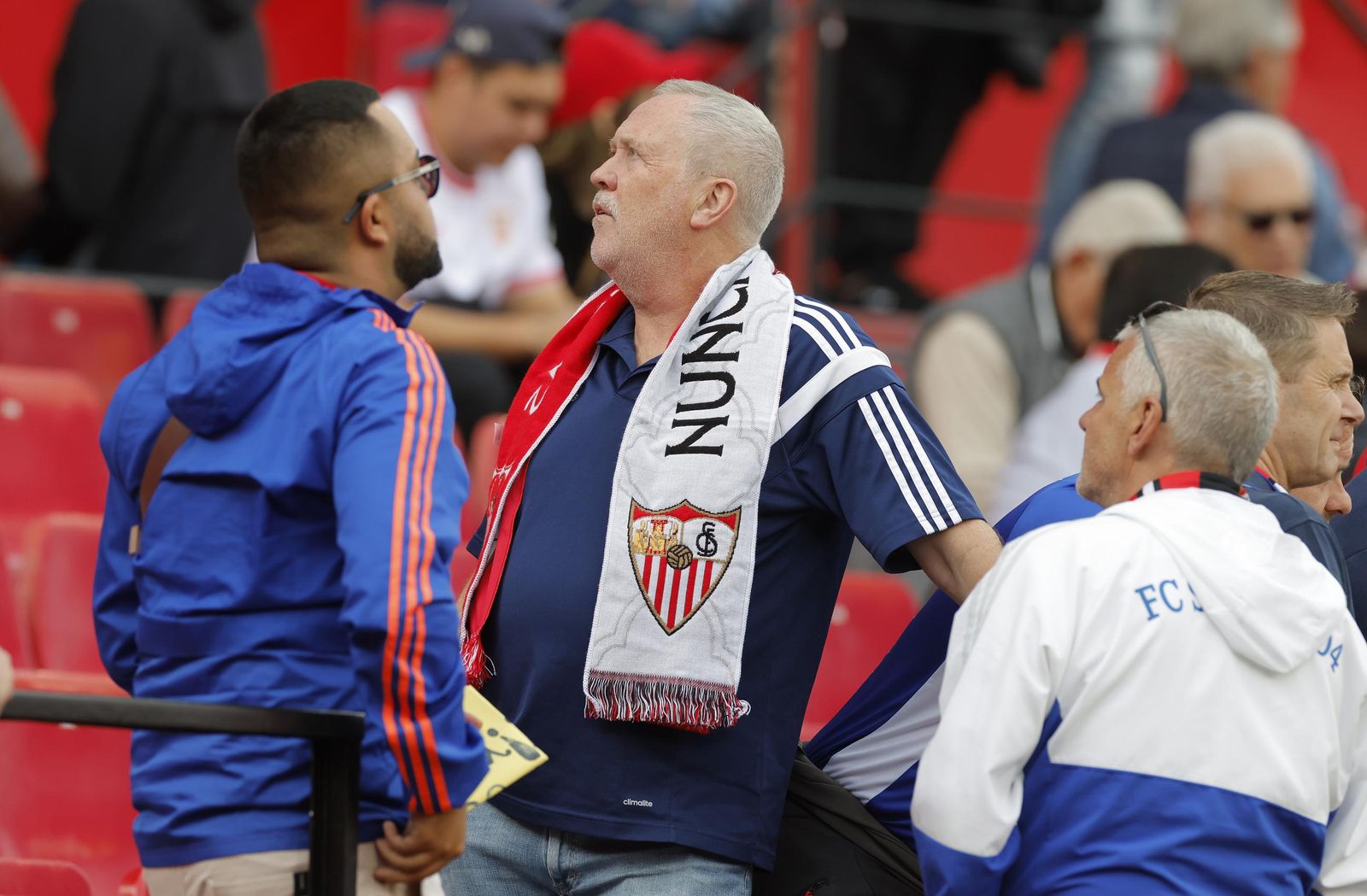 Búscate en las fotos del Sevilla fc - Rayo