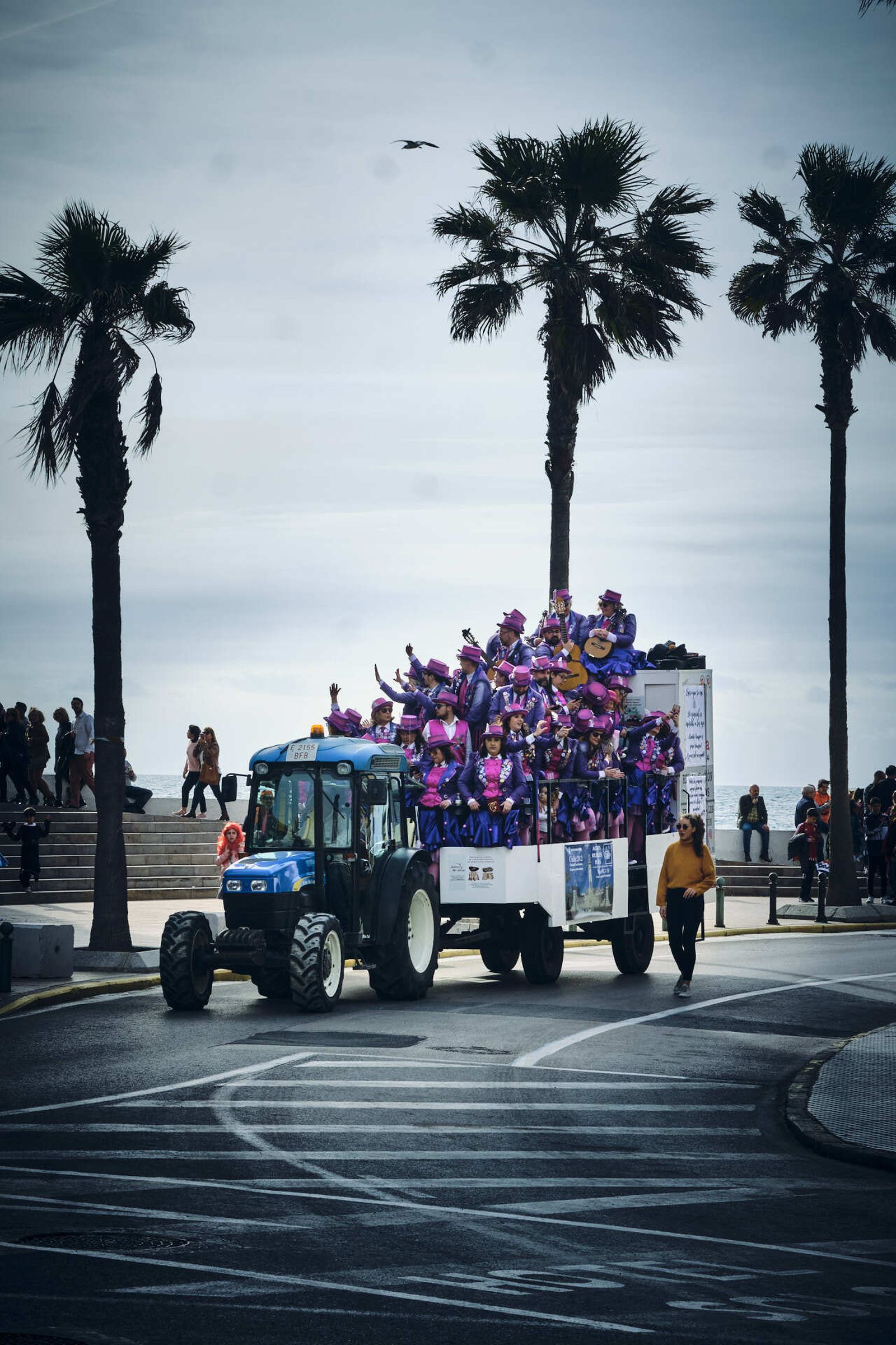 Carrusel de coros en el Paseo Marítimo