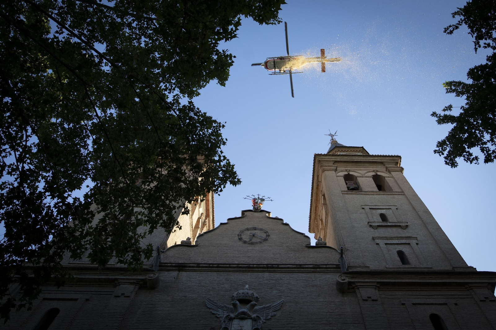 Ofrenda Floral y Solidaria de la Virgen de las Angustias de Granada, Septiembre 2025.jpg