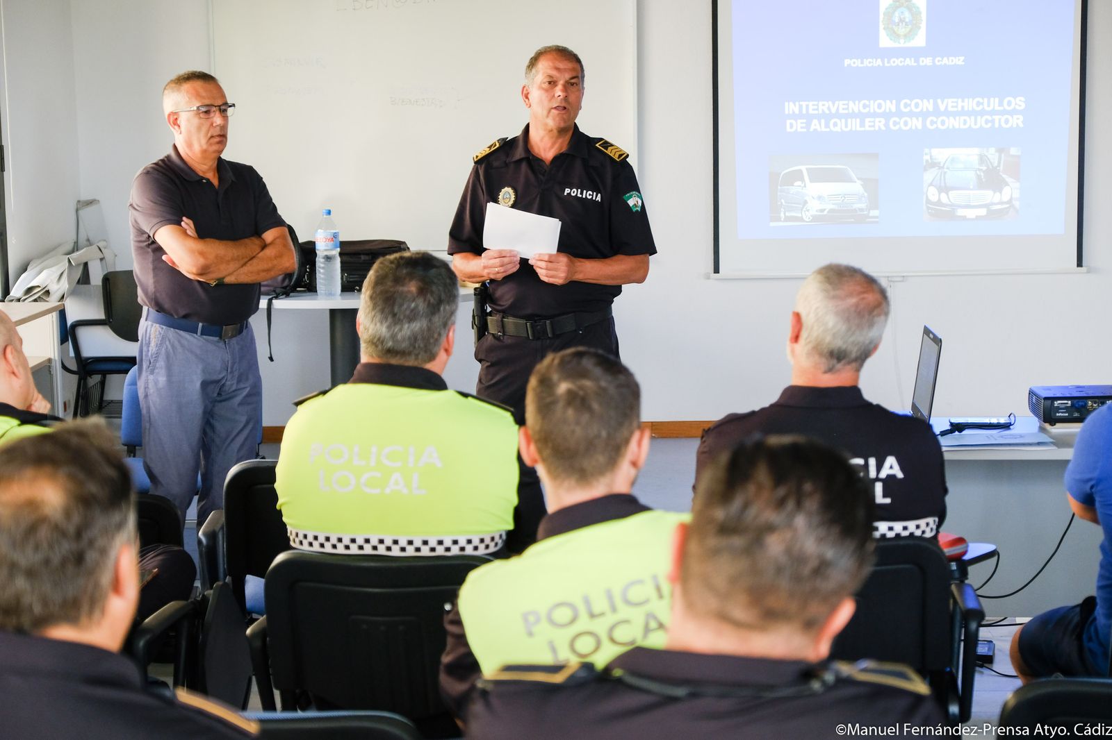 Un momento de la acción formativa que se impartió ayer a los agentes.
