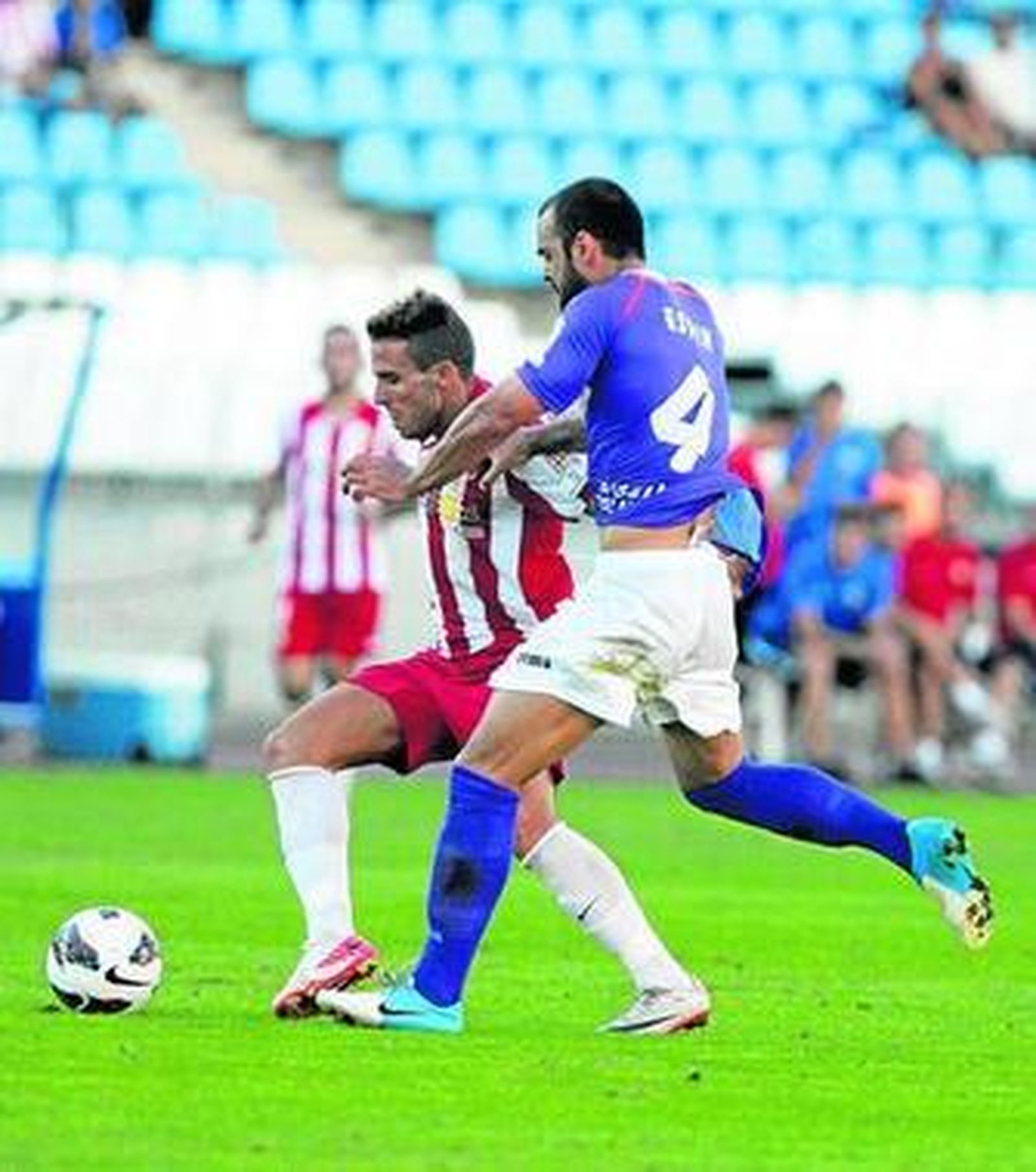 Aarón fue una auténtica pesadilla para Espín, que soñaría con su dorsal anoche.