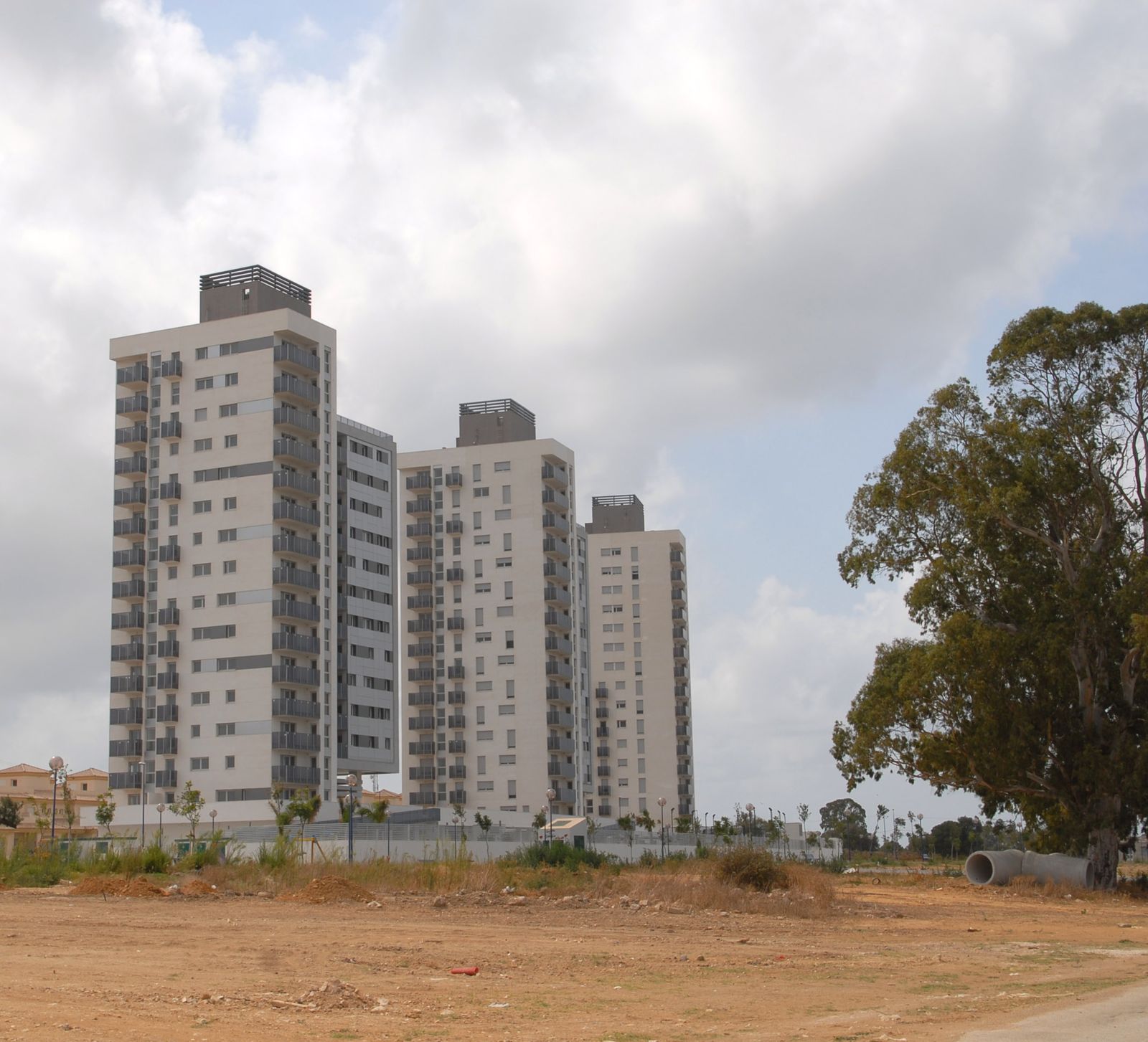 Las torres de La Casería, en San Fernando, donde tuvo lugar el suceso.