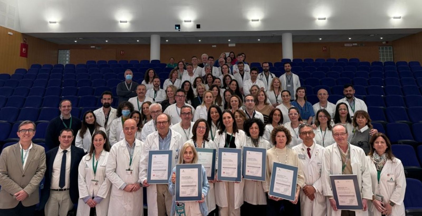 Personal de las unidades del Reina Sofía certificadas.