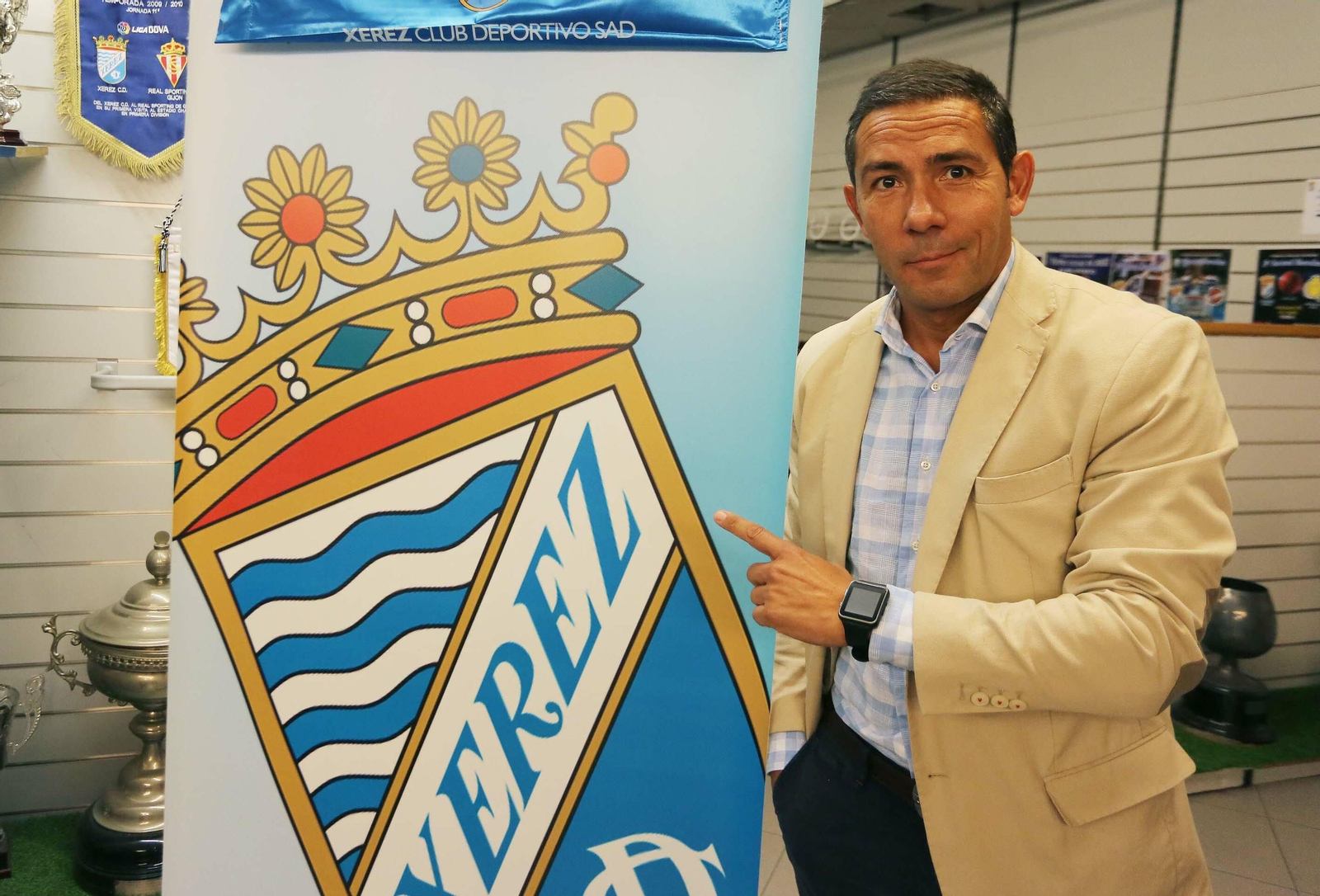 Juan Carlos Gómez, entrenador del Xerez CD. Juan Carlos Gómez, entrenador del Xerez CD.