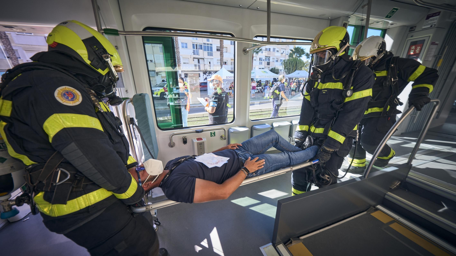 Simulacro de accidente del tranvía en San Fernando
