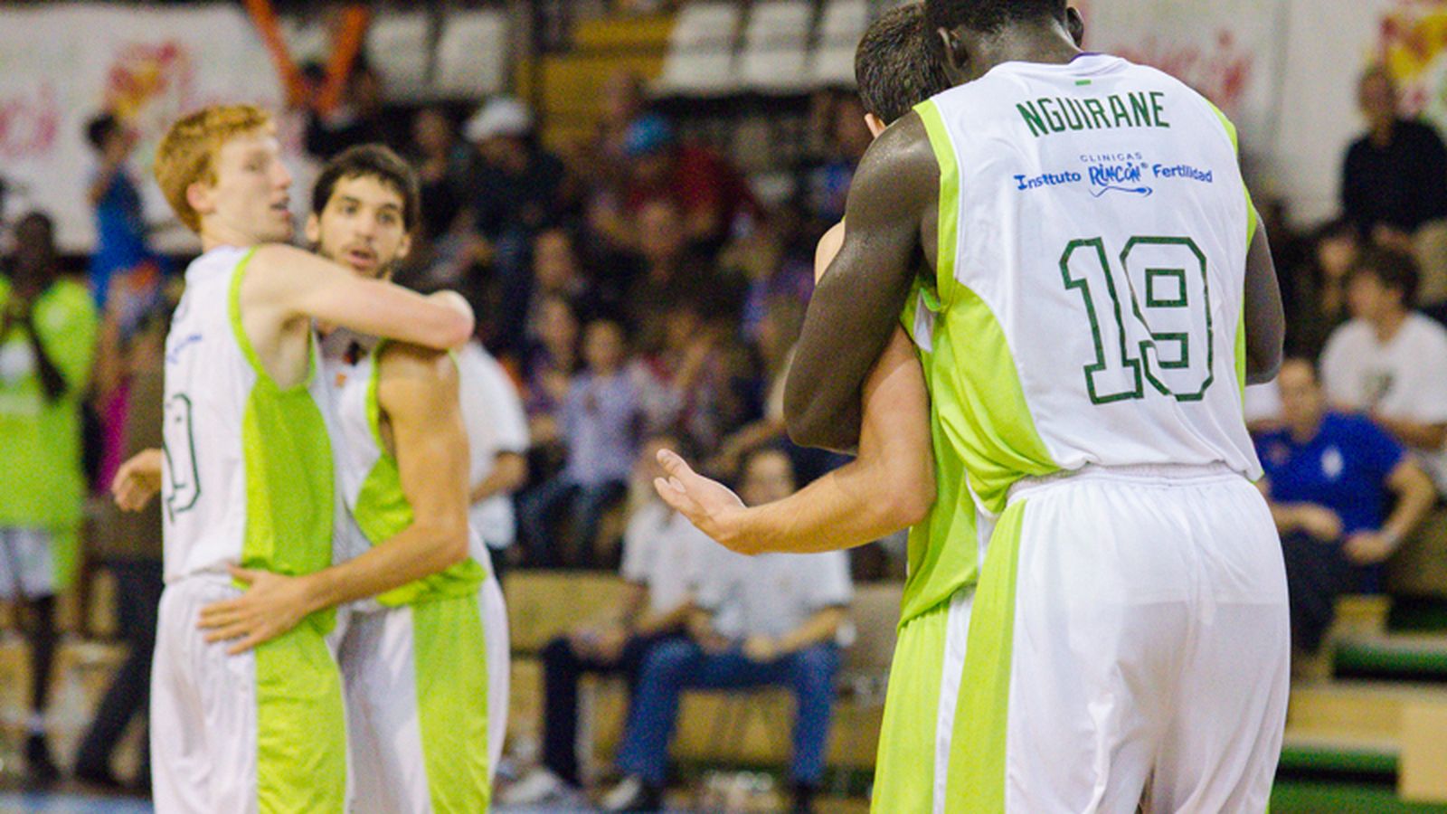 Pozas y Alberto Díaz, con el Clínicas Rincón.