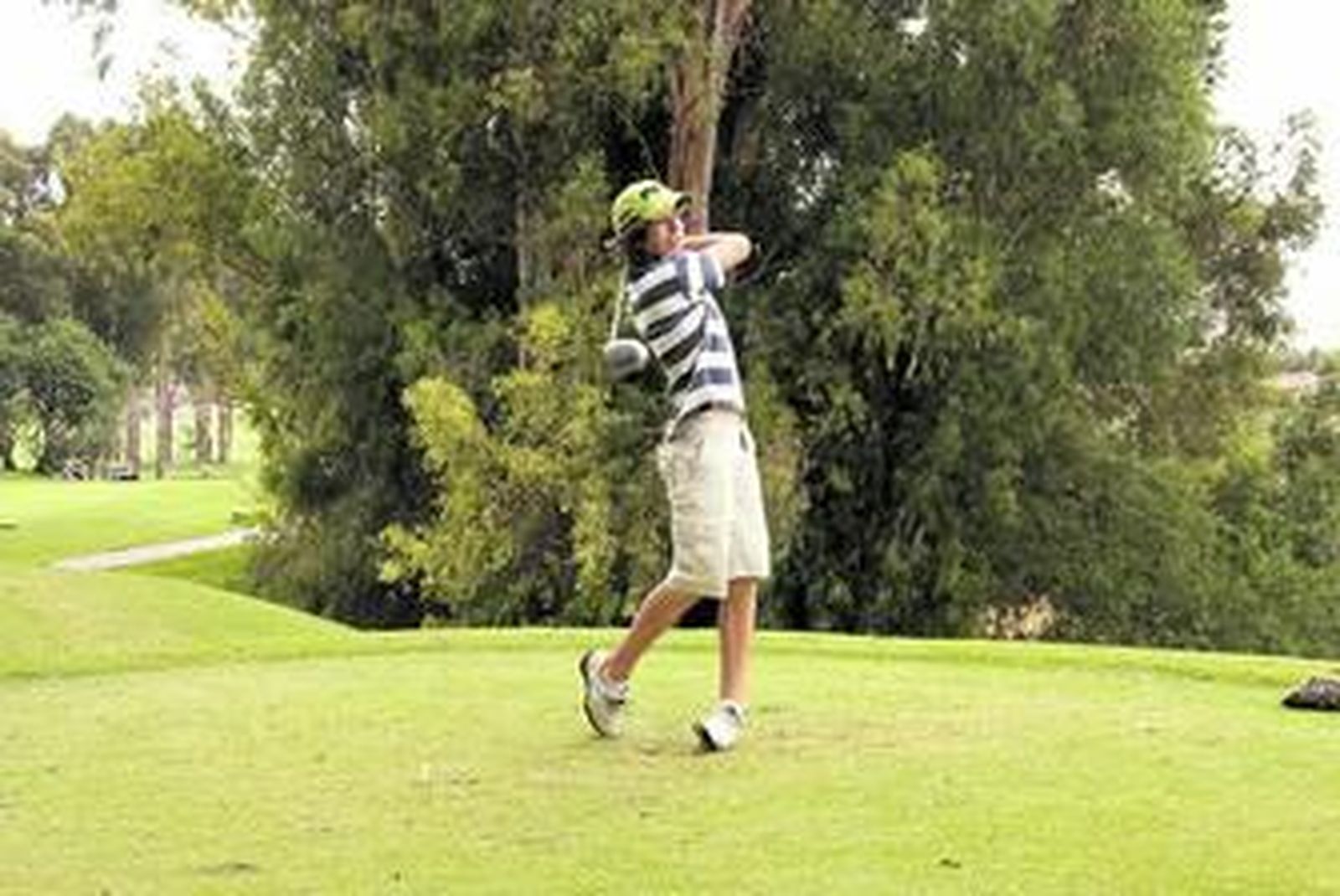 La instalación deportiva, que incluirá dos campos,  se ubicará entre las localidades de Salobreña y Molvízar.