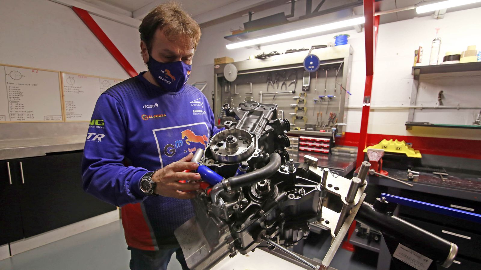 El equipo tiene en sus instalaciones una zona de taller.