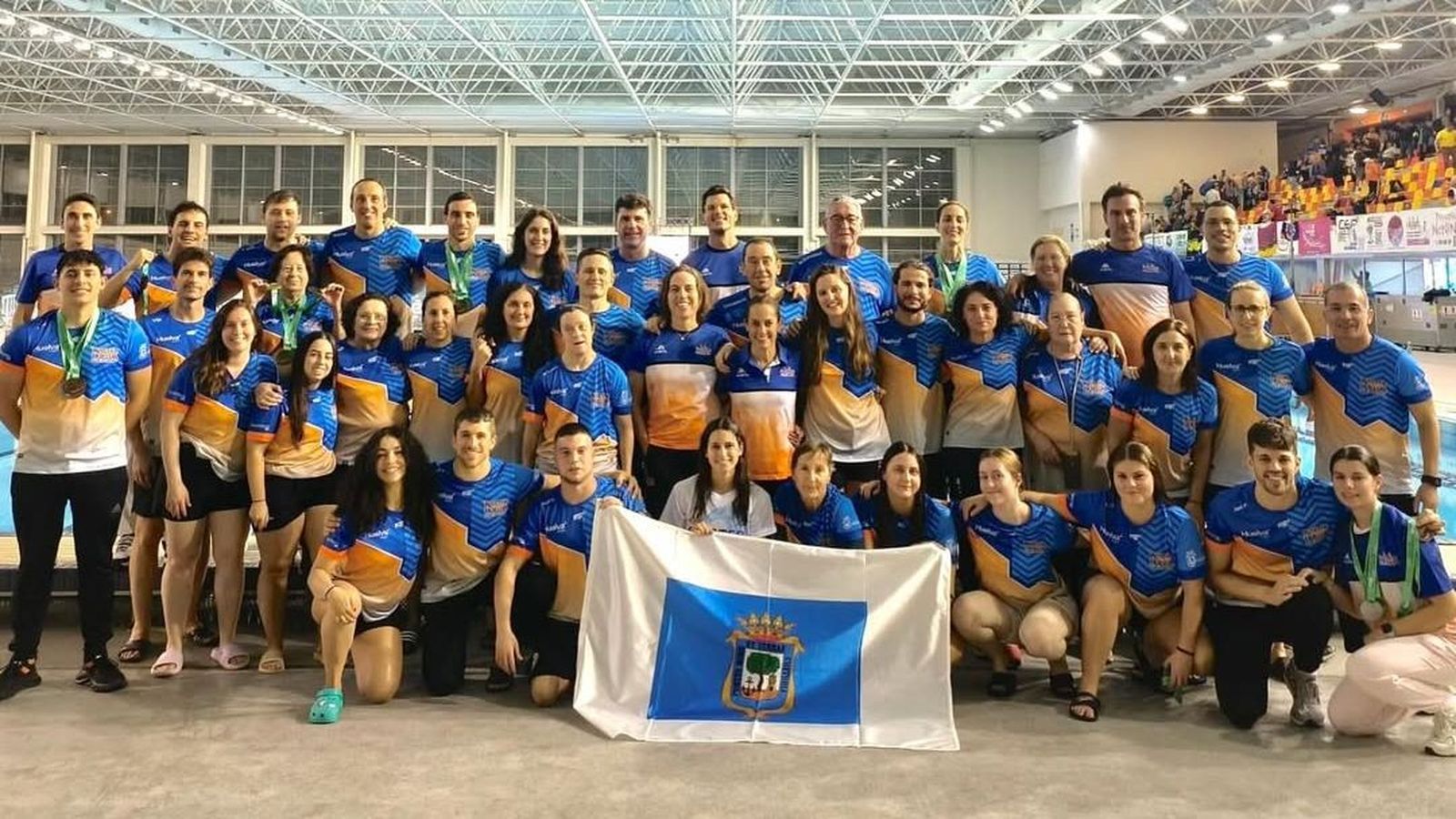 Foto grupal del CD Máster Huelva en Málaga.