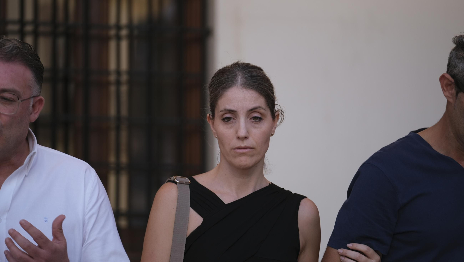 Las fotos de la masiva concentración por el asesinato de Antonio Campos en Berja