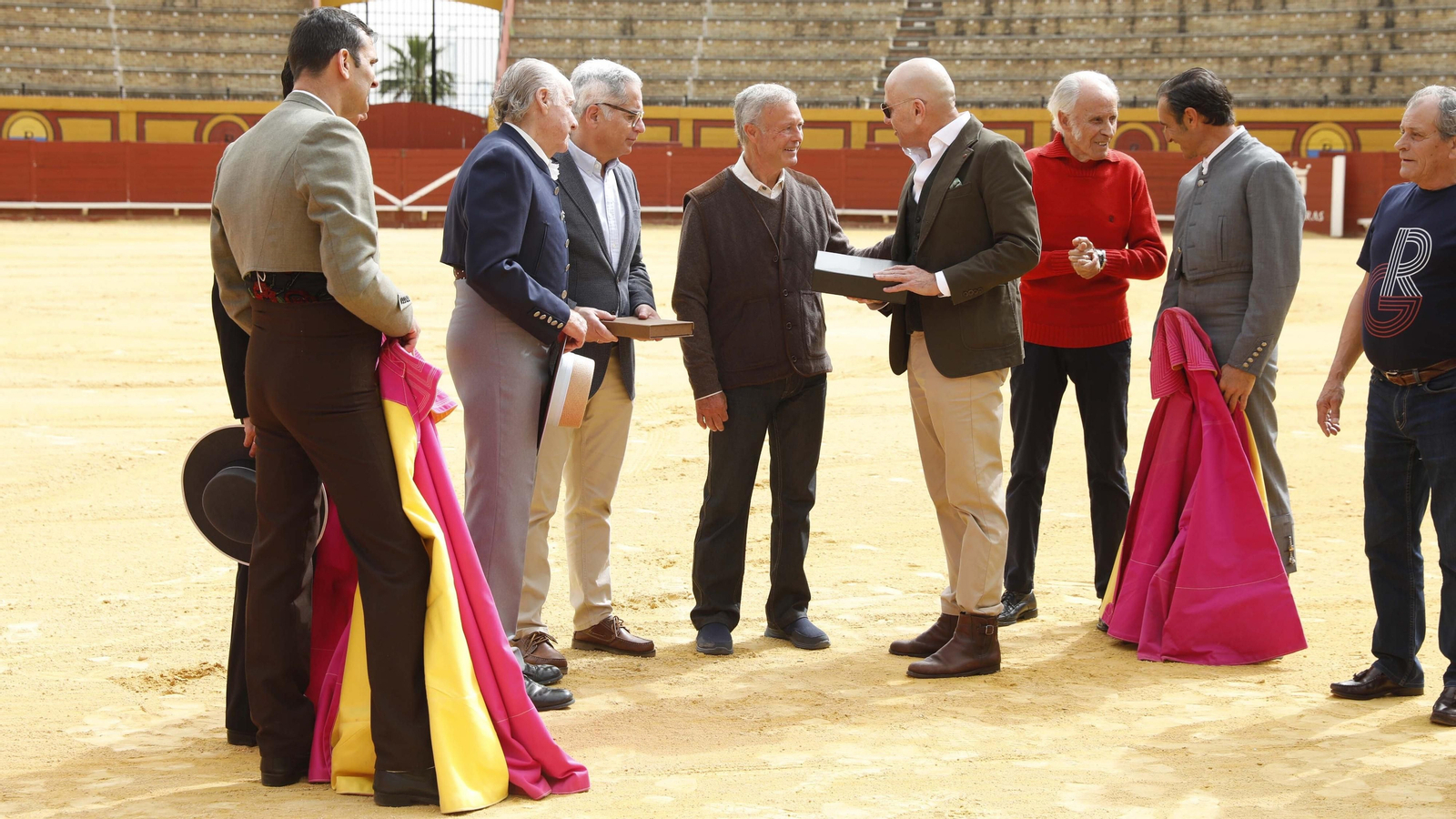 La clase magistral de tauromaquia organizada por Miguelete, en imágenes