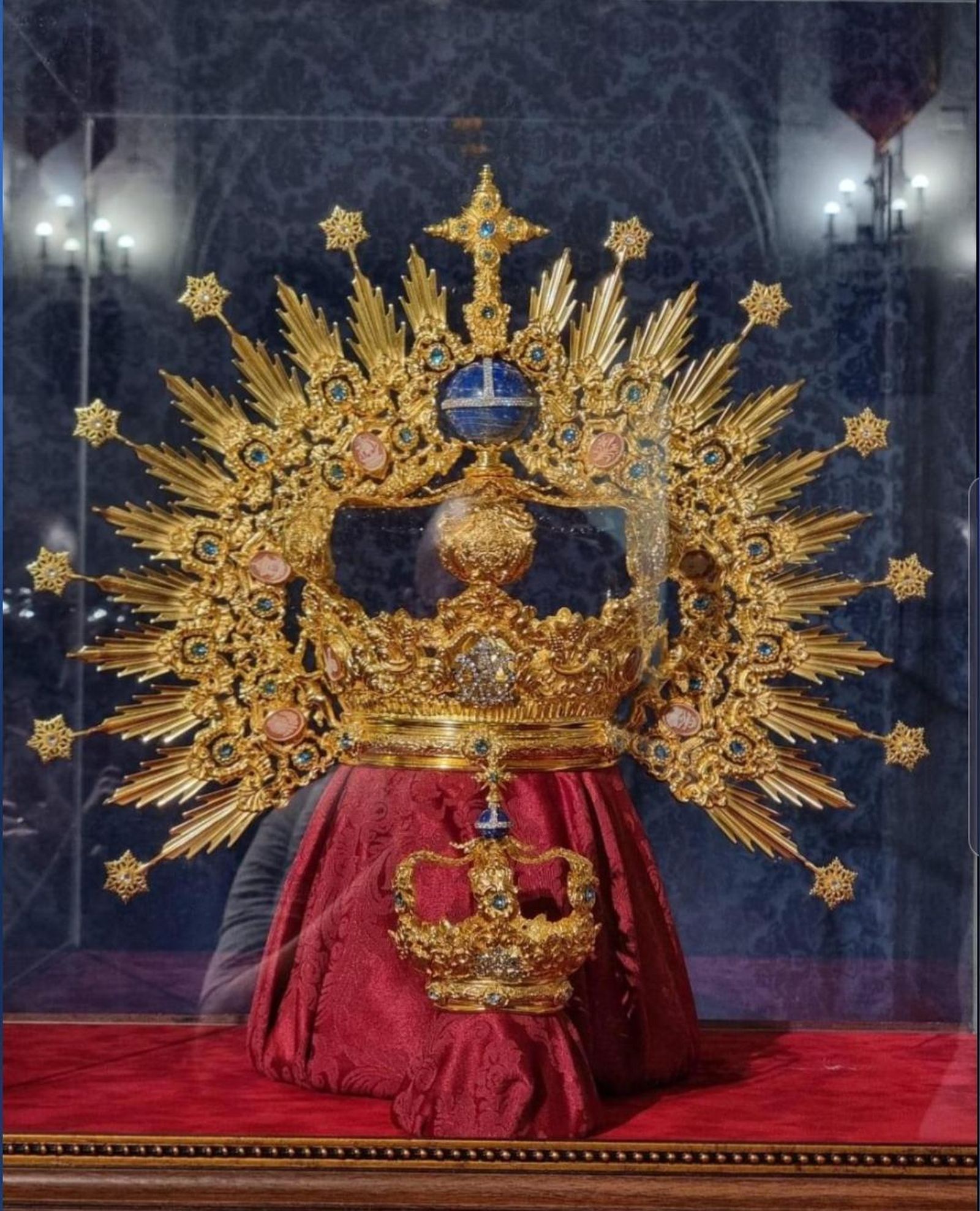 La corona de la Virgen de las Nieves presentada este martes
