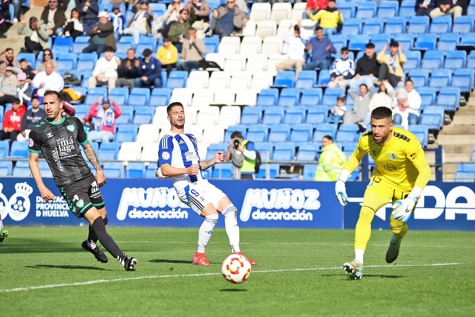 Las imágenes del Recreativo de Huelva vs Antequera