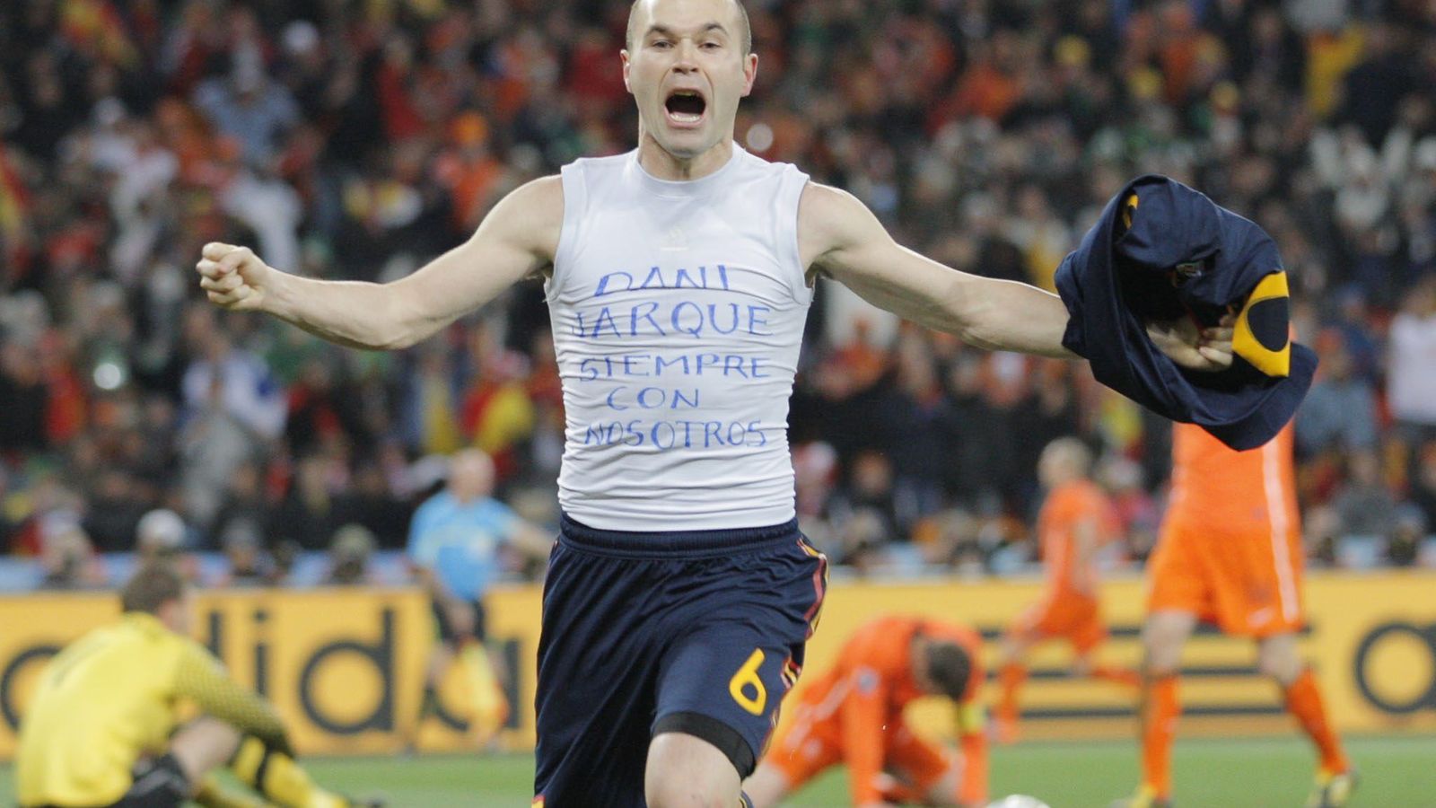 Andrés Iniesta celebra el gol que dio a España la Copa del Mundo en Sudáfrica.