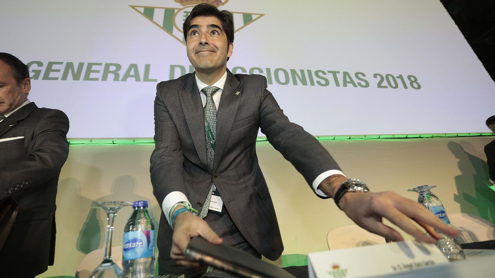 Ángel Haro, en una junta del Betis.