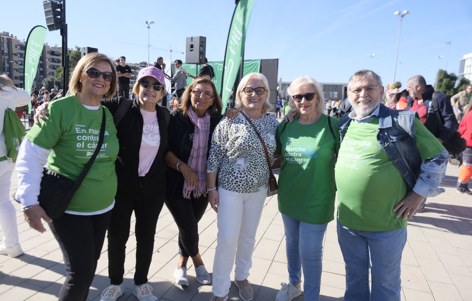 La Carrera por la Vida de la Asociación Española contra el Cáncer en Córdoba, en fotografías
