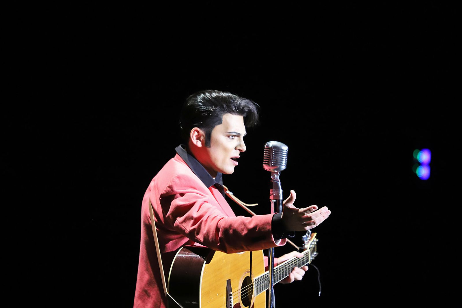 Imágenes del concierto 'Elvis Dreams' en la Casa Colón de Huelva