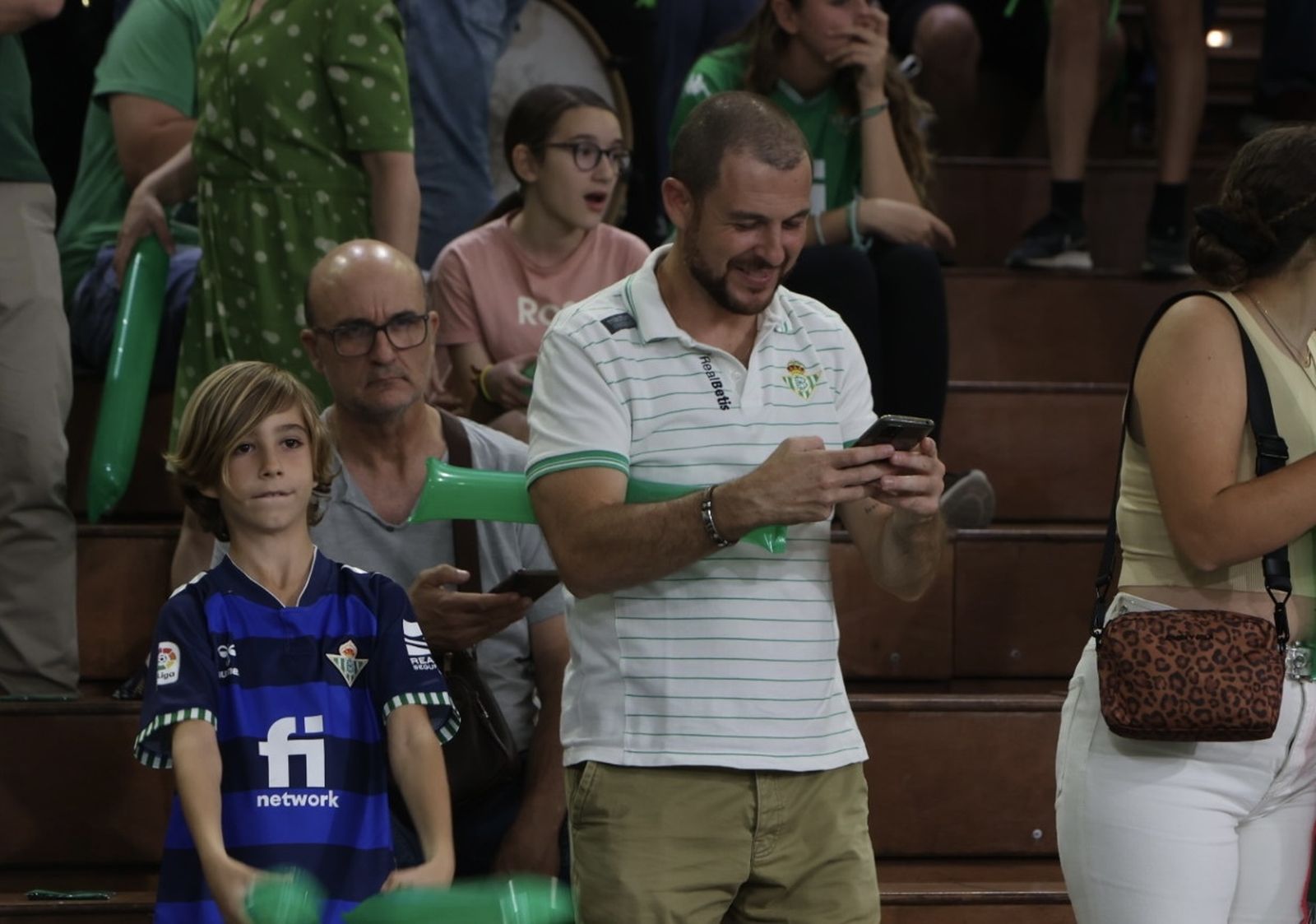 Búscate en el o Betis Granada de baloncesto