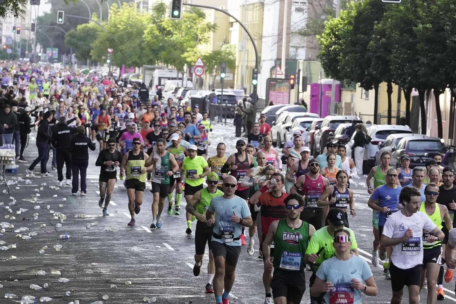 el Zurich Maratón de Sevilla 2026 por Lopez de Gomara, galería 1
