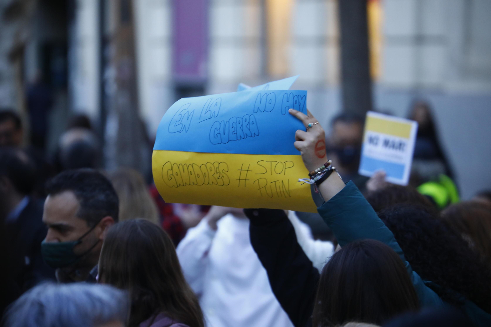 Las fotografías de la concentración en Córdoba contra la guerra de Ucrania