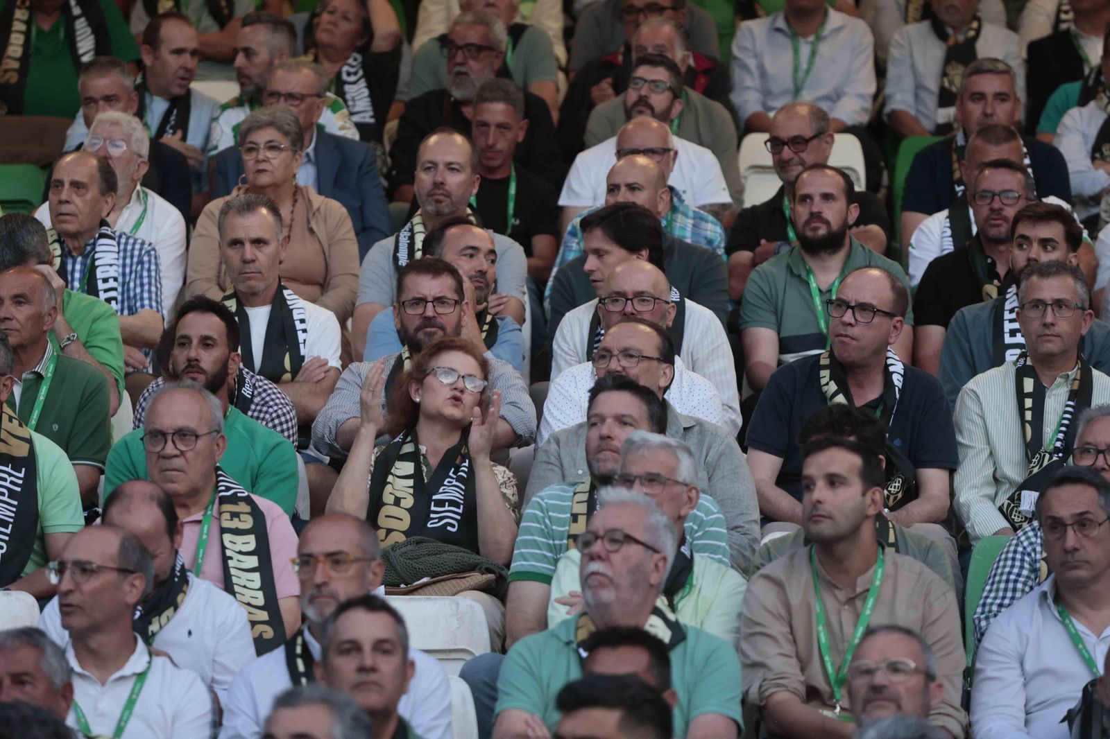 Búscate en el acto Siempre Verdiblancos