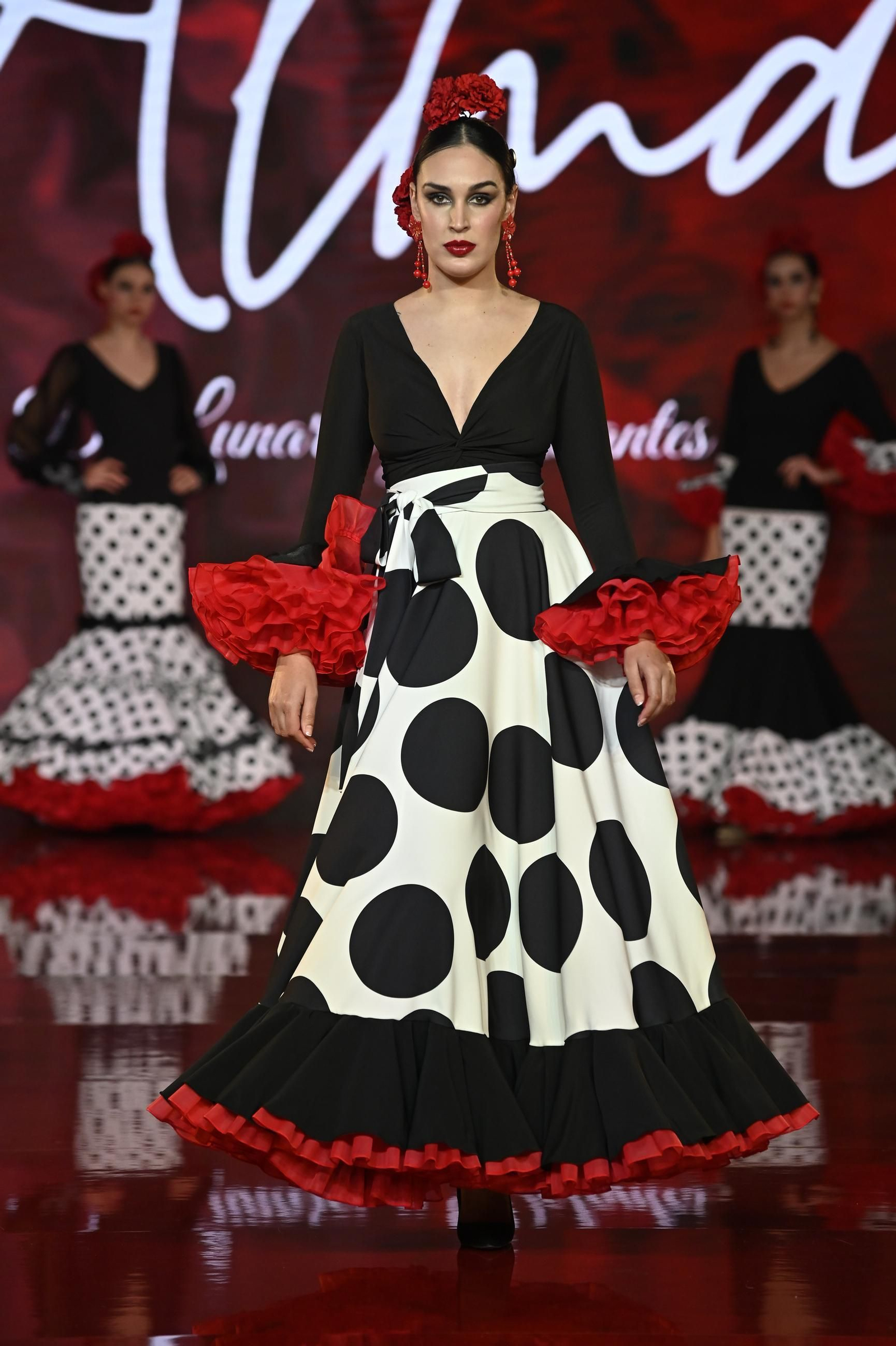 Huelva Flamenca 2025: Desfile De Lunares y Volantes