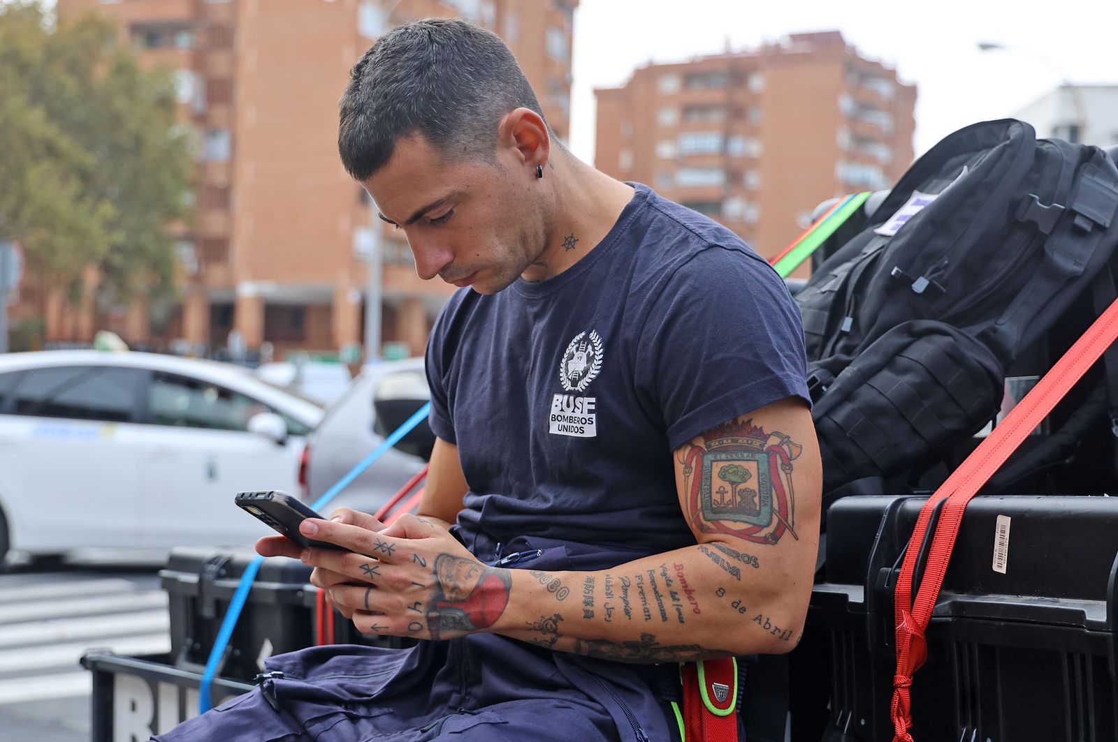 Imágenes de la partida de los bomberos de BUSF Huelva hacia Valencia