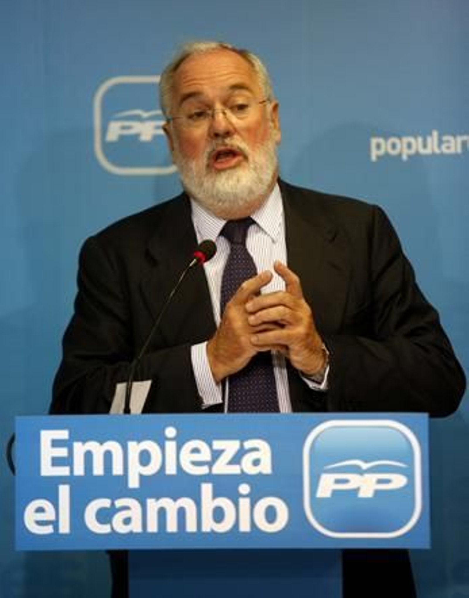 Miguel Arias Cañete vuelve a Agricultura siete años después
